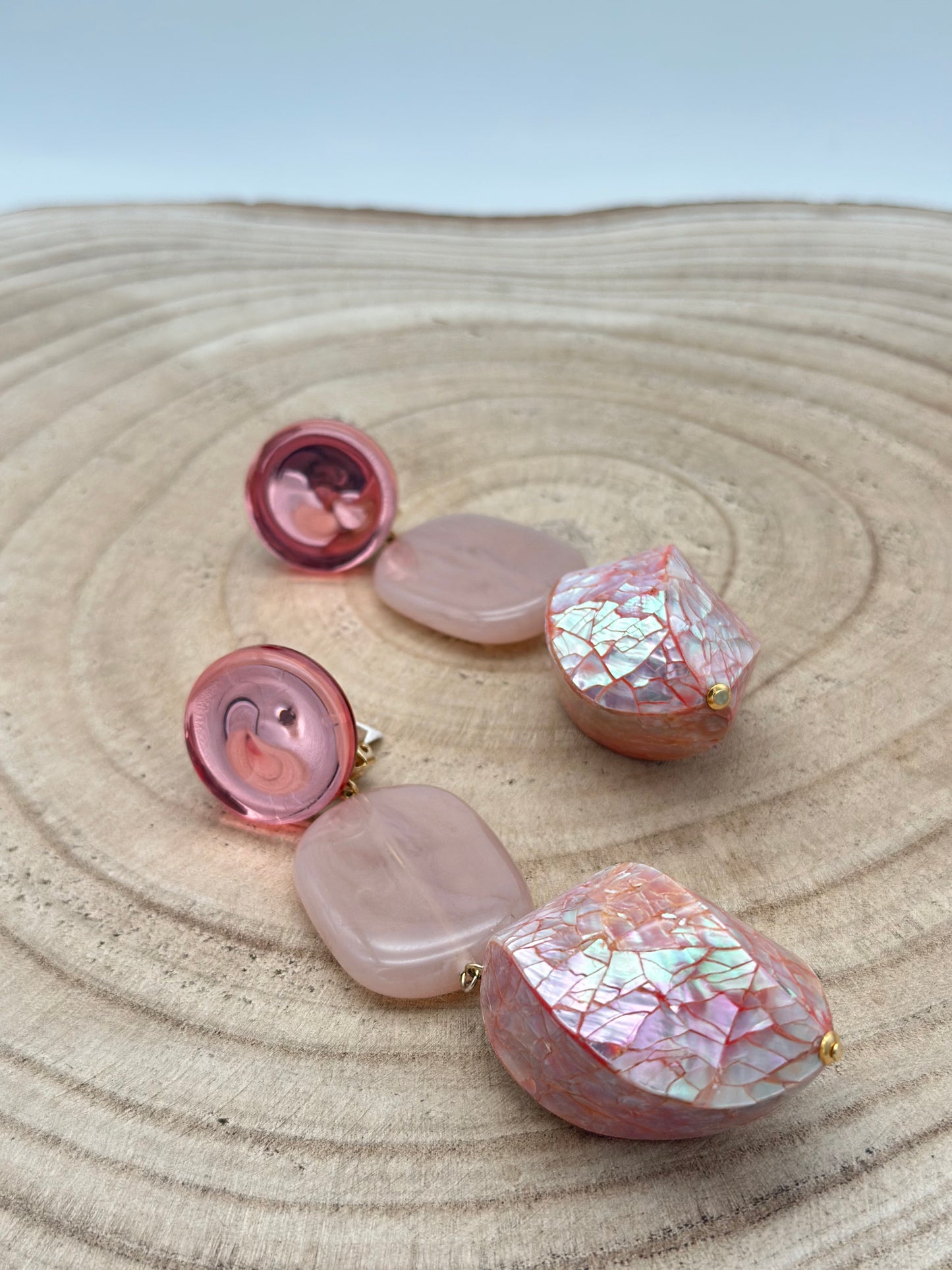 Boucles d’oreilles roses effet nacre - Francine BRAMLI