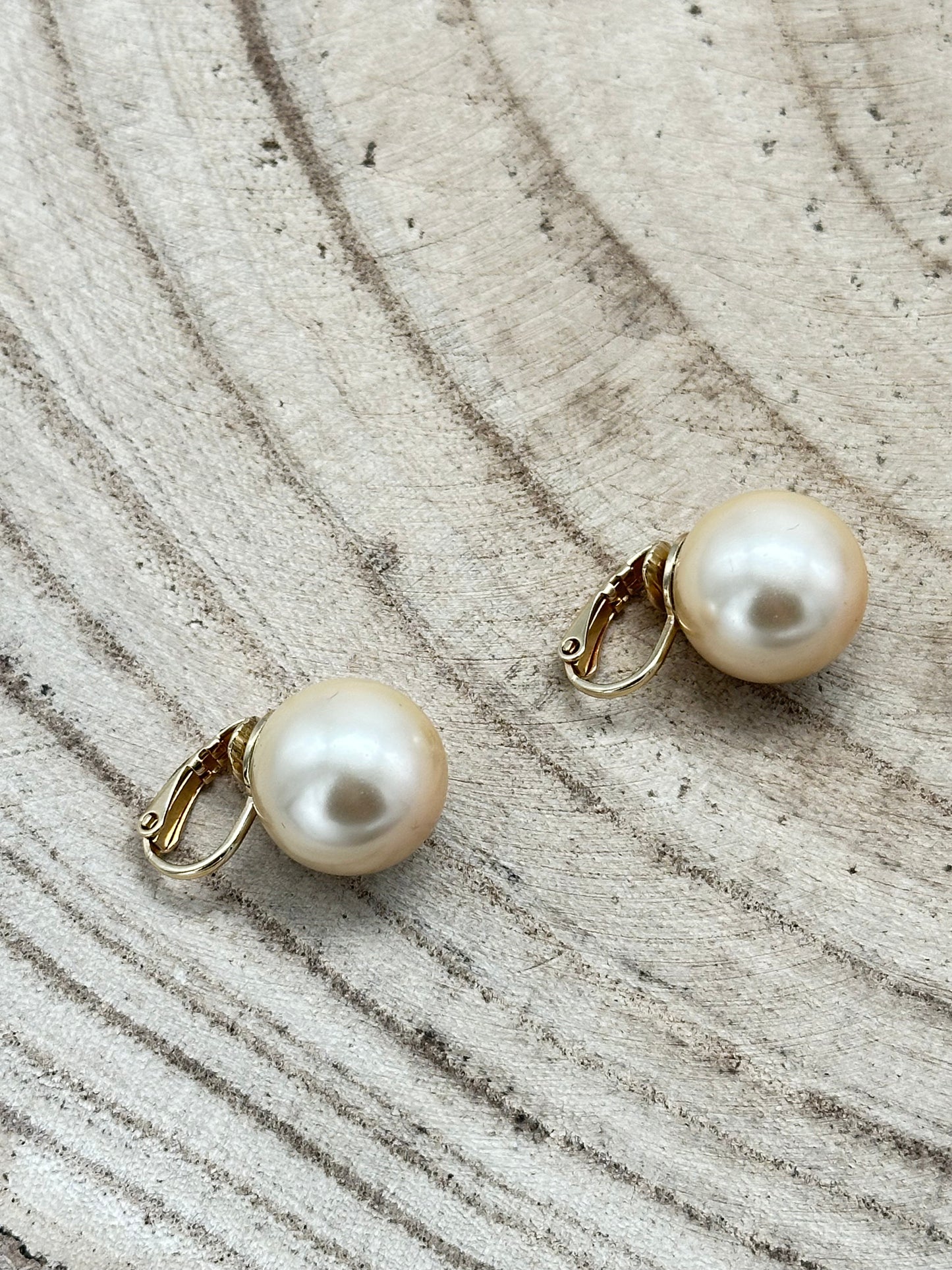 BOUCLES D’OREILLES PERLES D’IMITATION - Francine BRAMLI