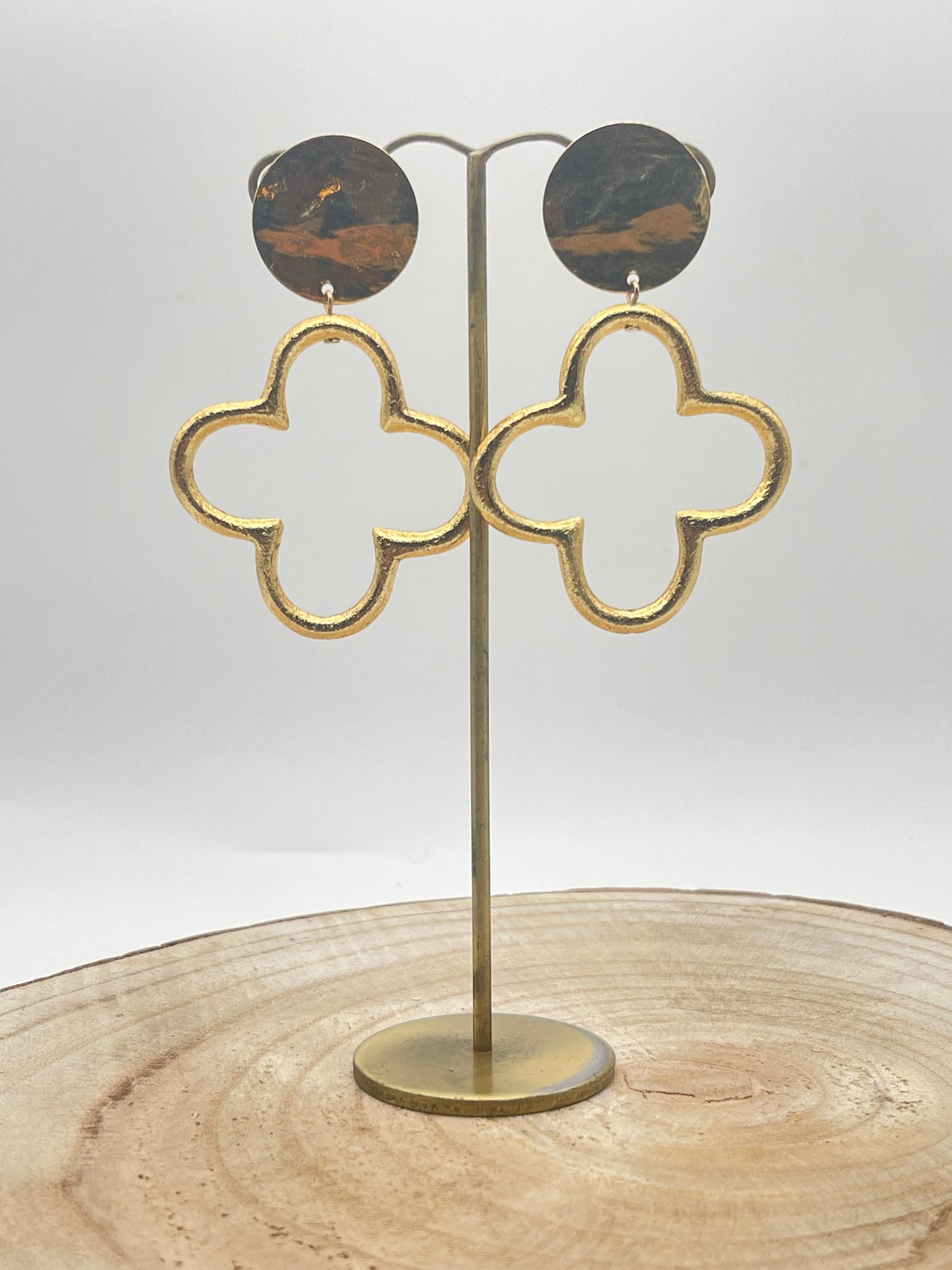 Boucle d'oreille doré; Francine BRAMLI