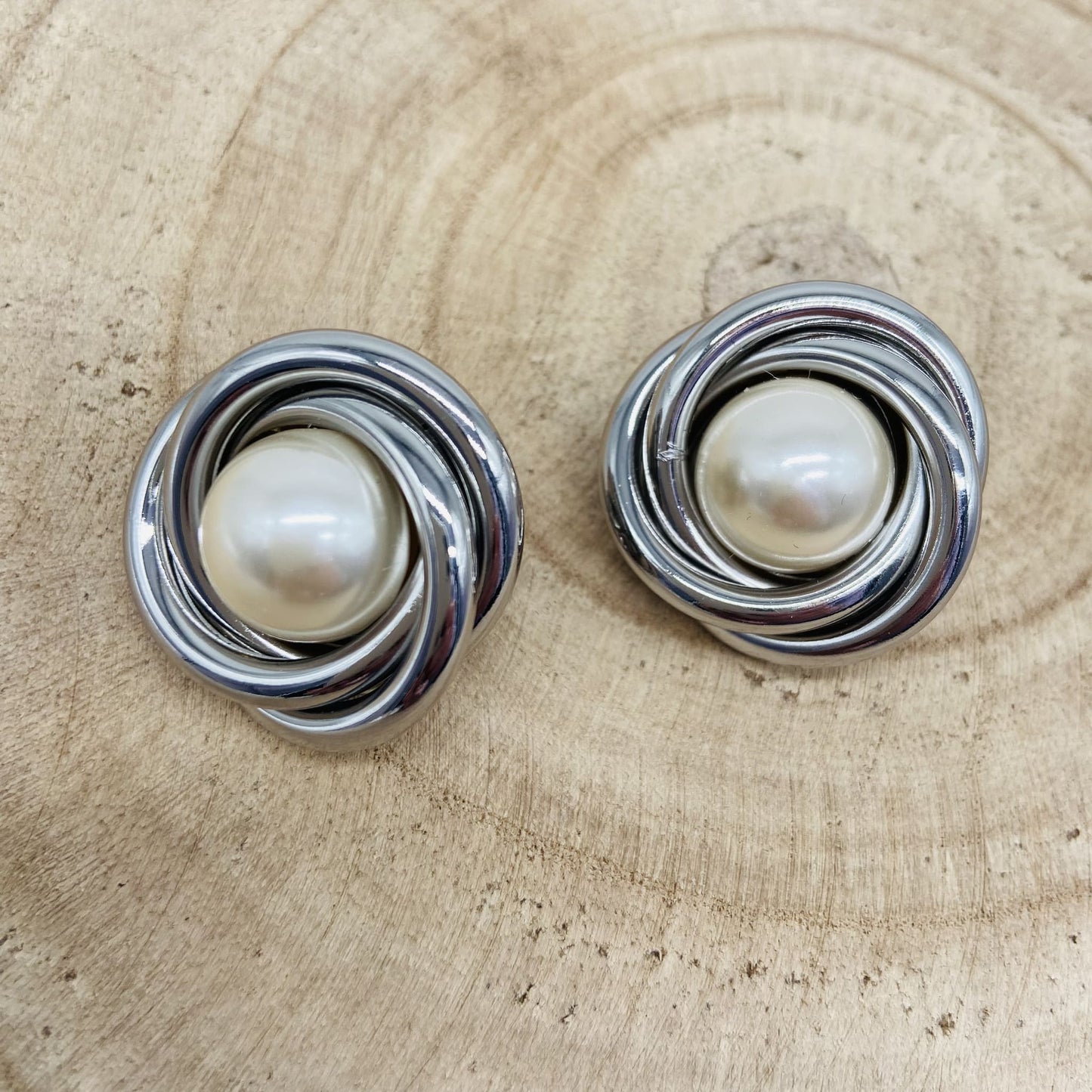 Boucles d'oreilles argentées cabochon perle - Francine BRAMLI