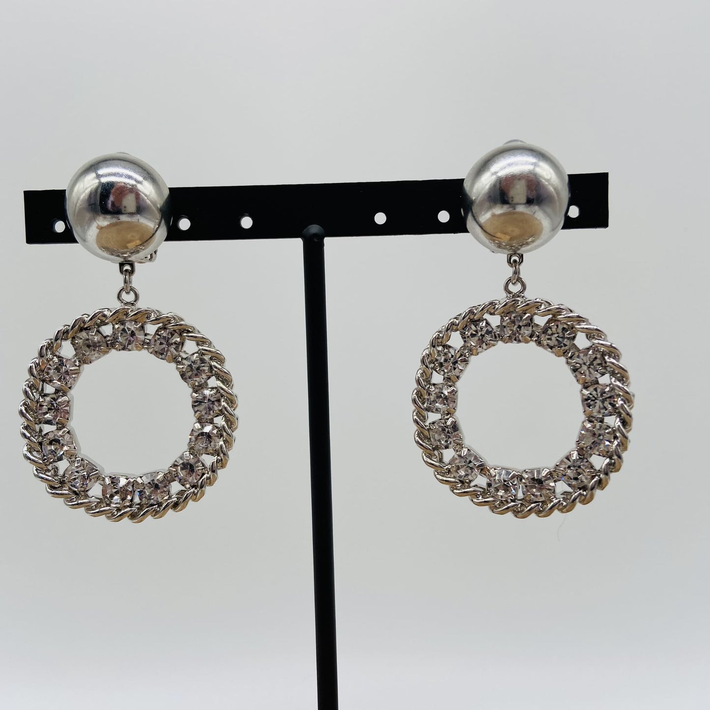 Boucles d'oreilles argentées et strass - Francine BRAMLI