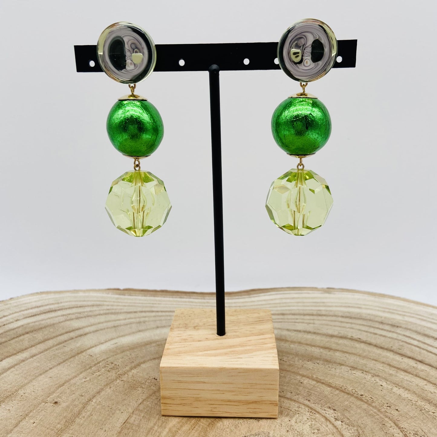 Boucles d'oreilles boules vertes - Francine BRAMLI