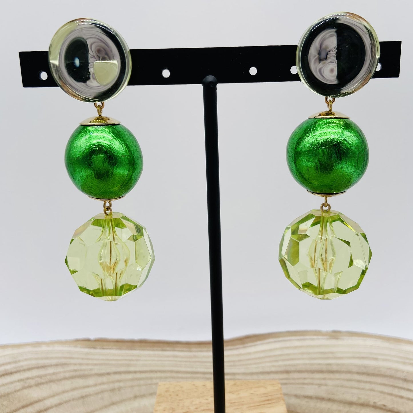 Boucles d'oreilles boules vertes - Francine BRAMLI