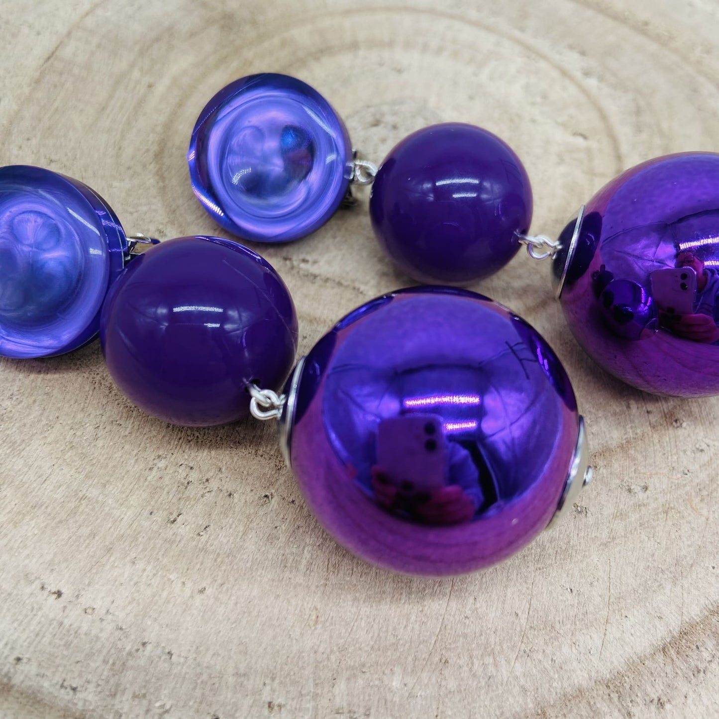 Boucles d'oreilles boules violettes - Francine BRAMLI