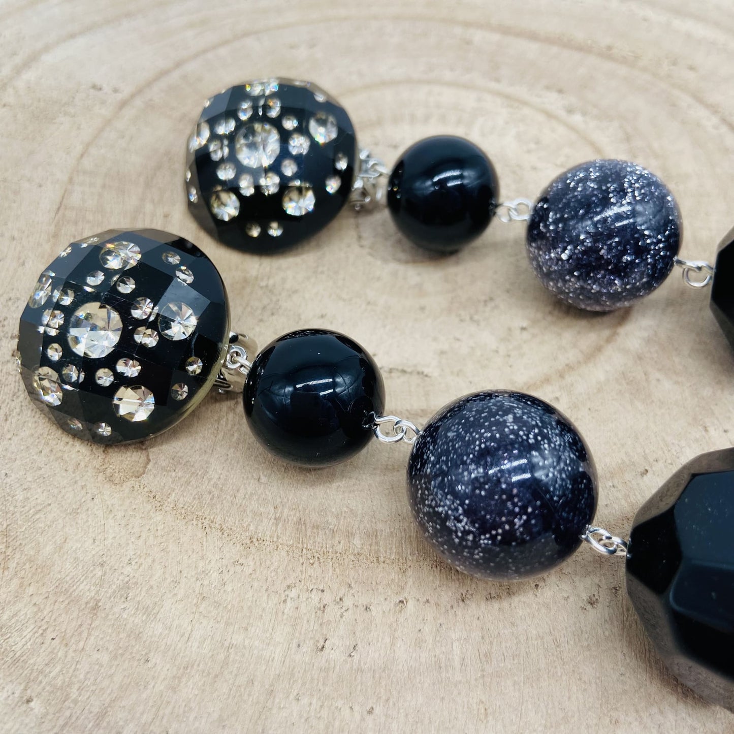 Boucles d'oreilles boules noires et strass - Francine BRAMLI