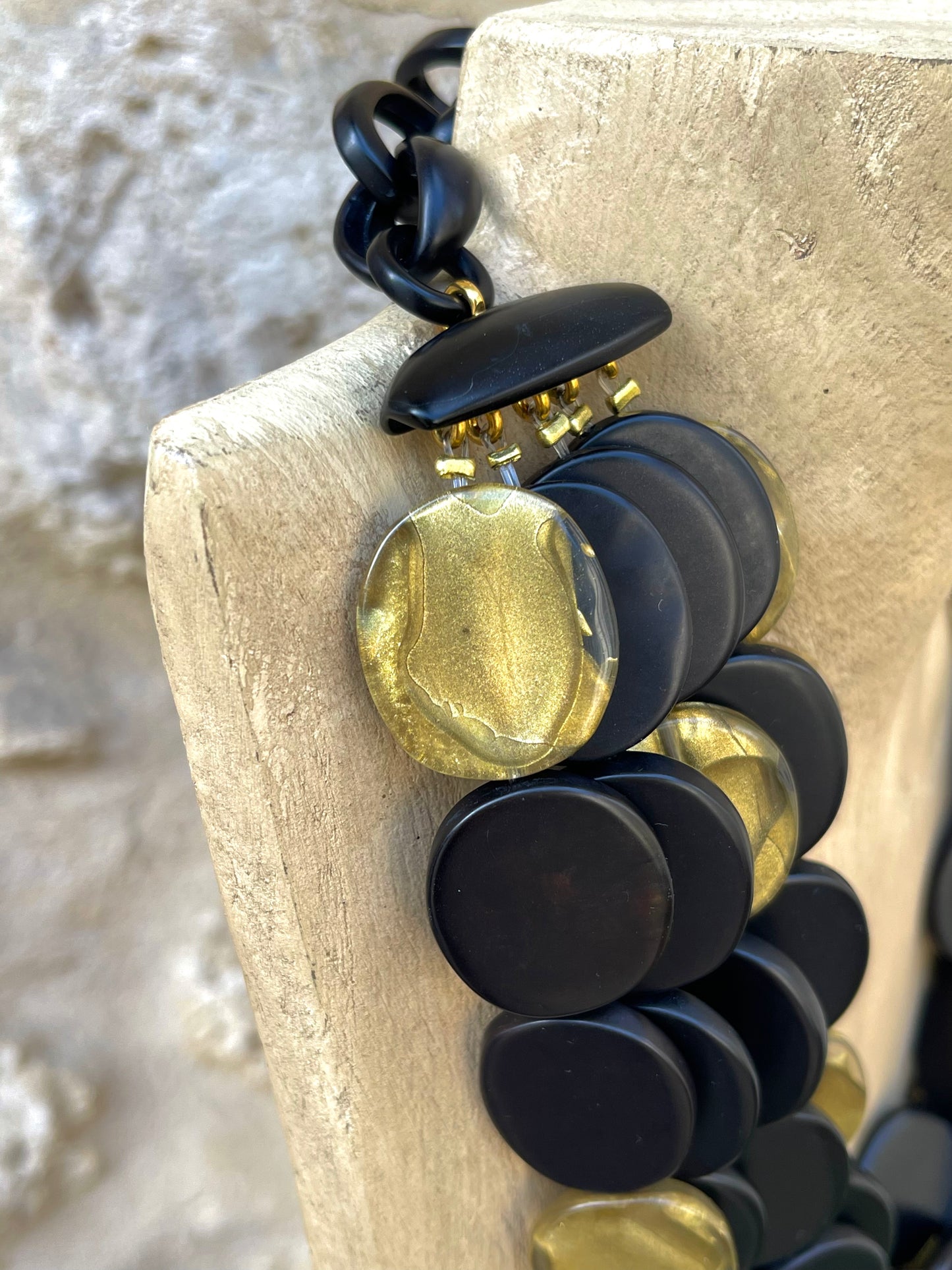 Collier VITAA NOIR/DORÉ - Dominique Denaive
