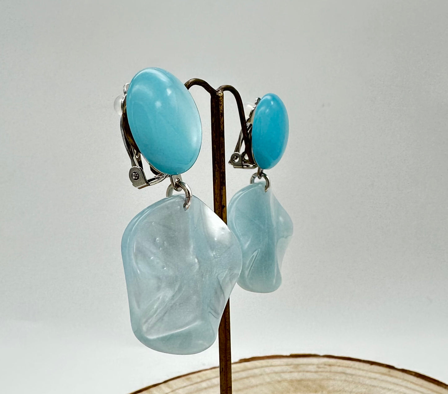 Boucles d'oreilles Vénus XS en résine végétale; Francine BRAMLI