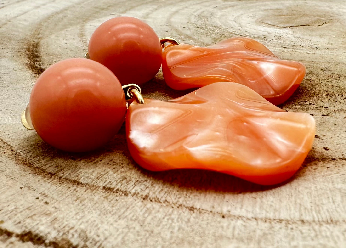 Boucles d'oreilles Vénus XS en résine végétale; Francine BRAMLI