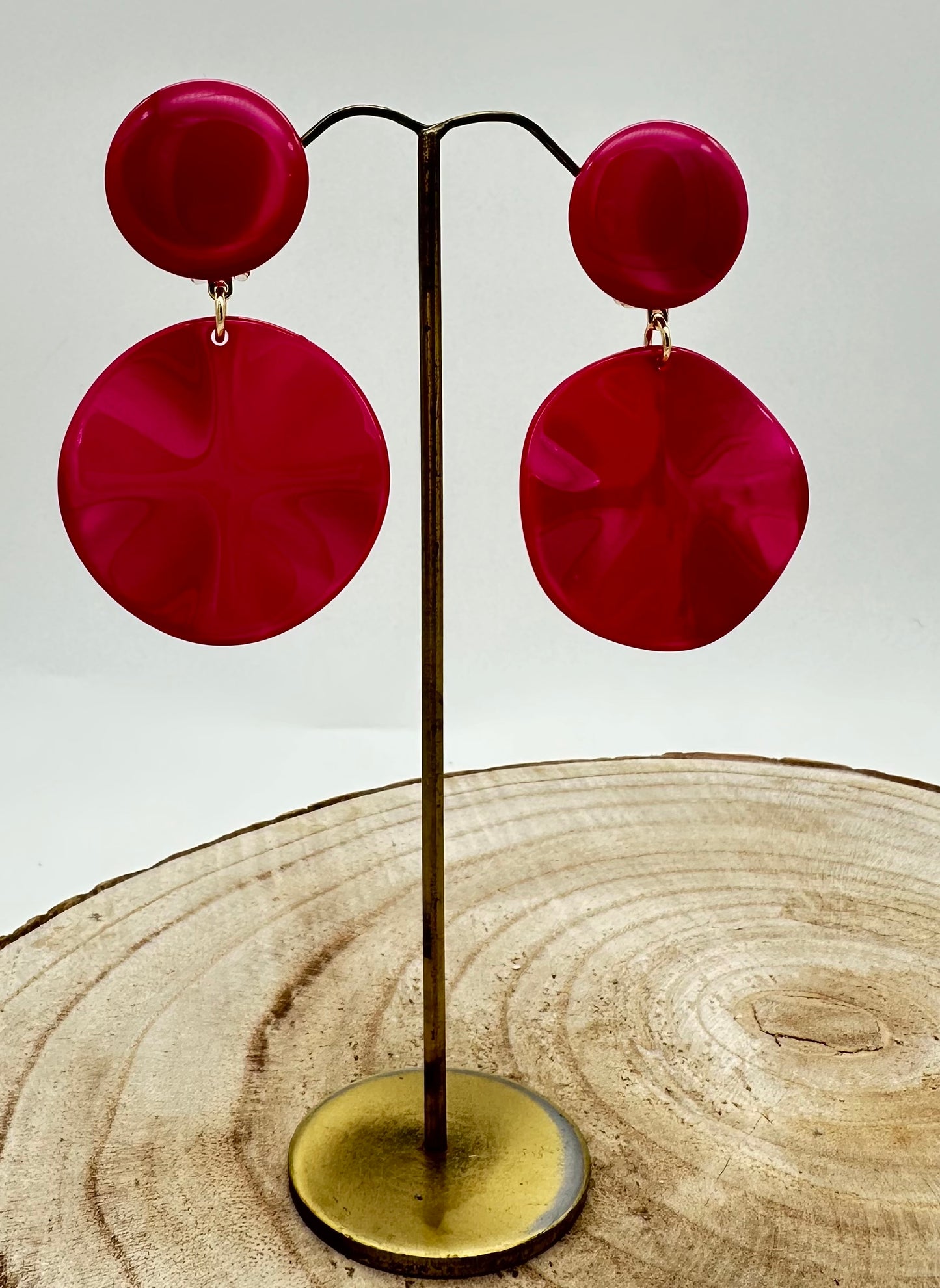 Boucles d'oreilles Vénus S en résine végétale; Francine BRAMLI