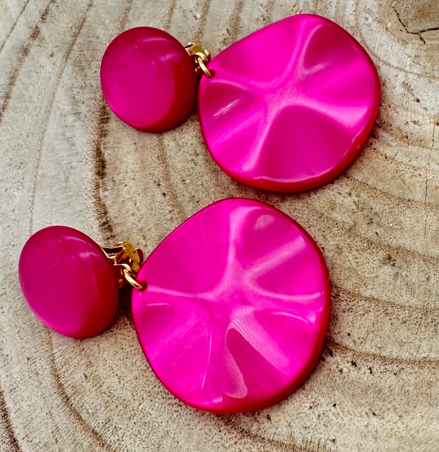 Boucles d'oreilles Vénus S en résine végétale; Francine BRAMLI