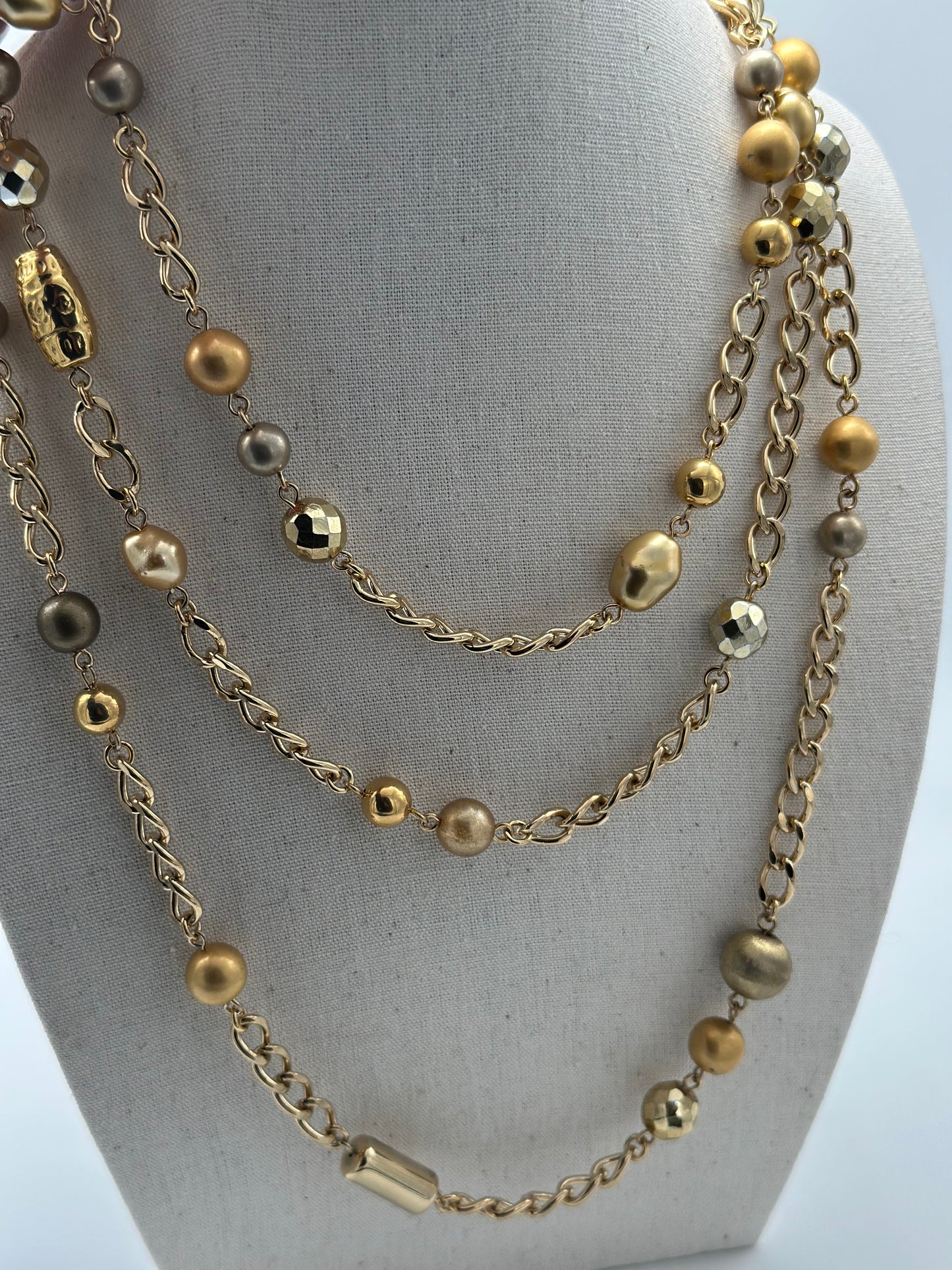 BOUCLES D'OREILLES COLLIER / SAUTOIR DORÉ - Francine BRAMLI