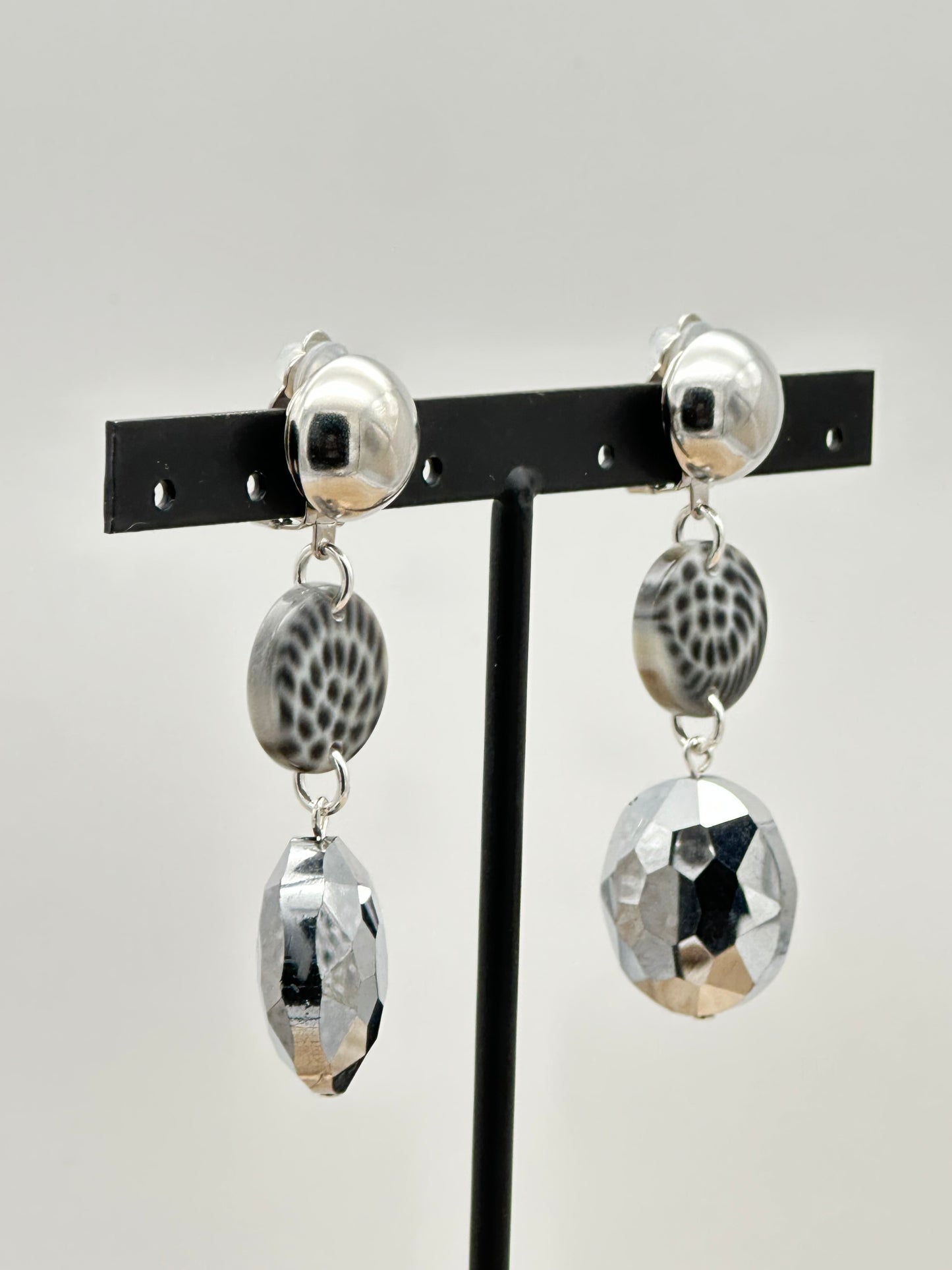 BOUCLES D’OREILLES ÉLÉMENTS SCINTILLANTS - Francine BRAMLI