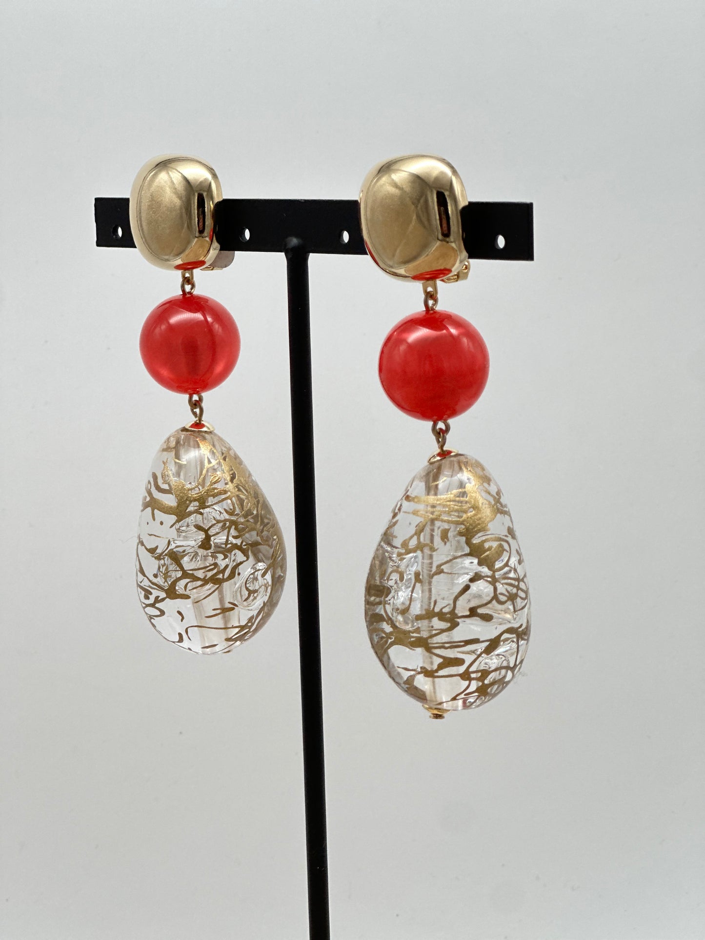 Boucles d’oreilles perle et goutte transparentes cabochon carré doré - Francine BRAMLI