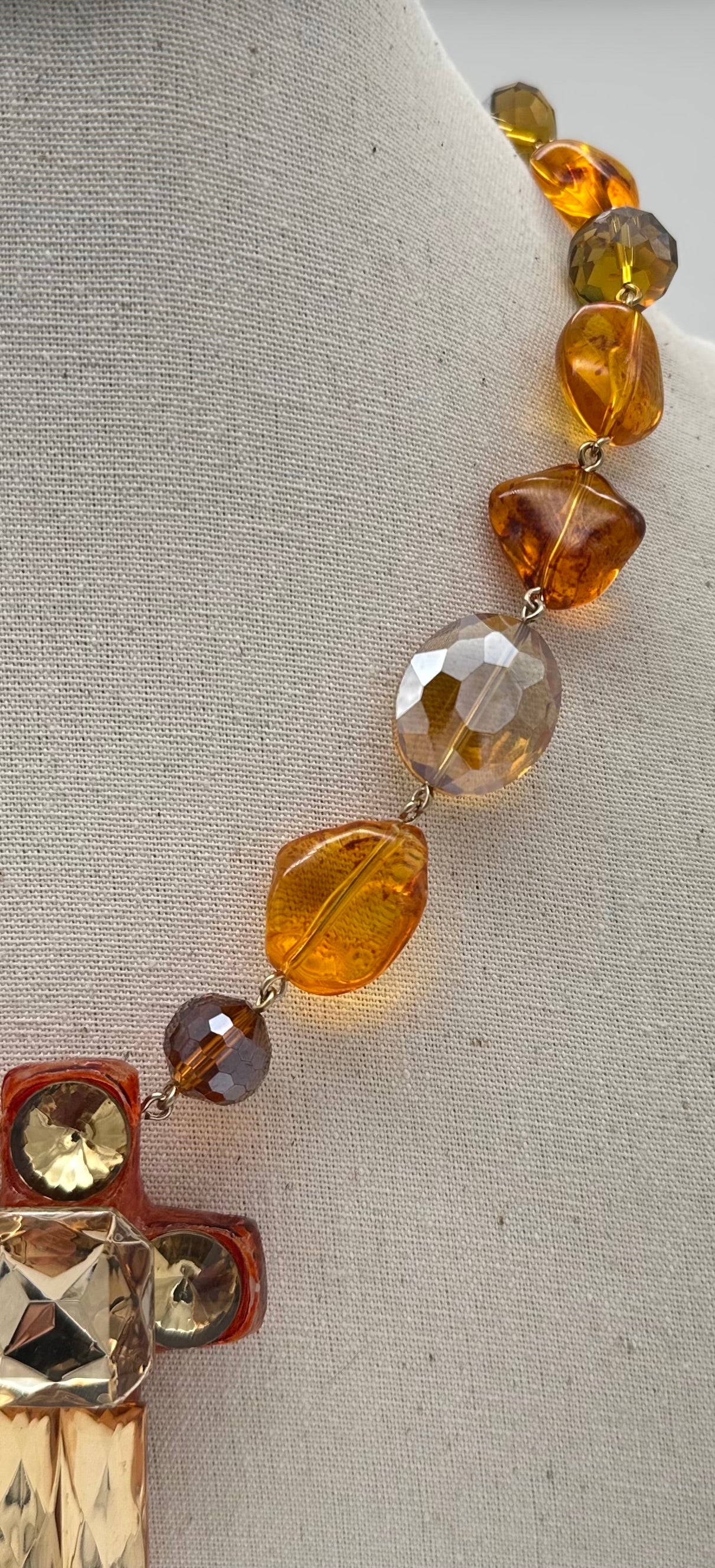 COLLIER CROIX ÉLÉMENTS SCINTILLANTS - Francine BRAMLI