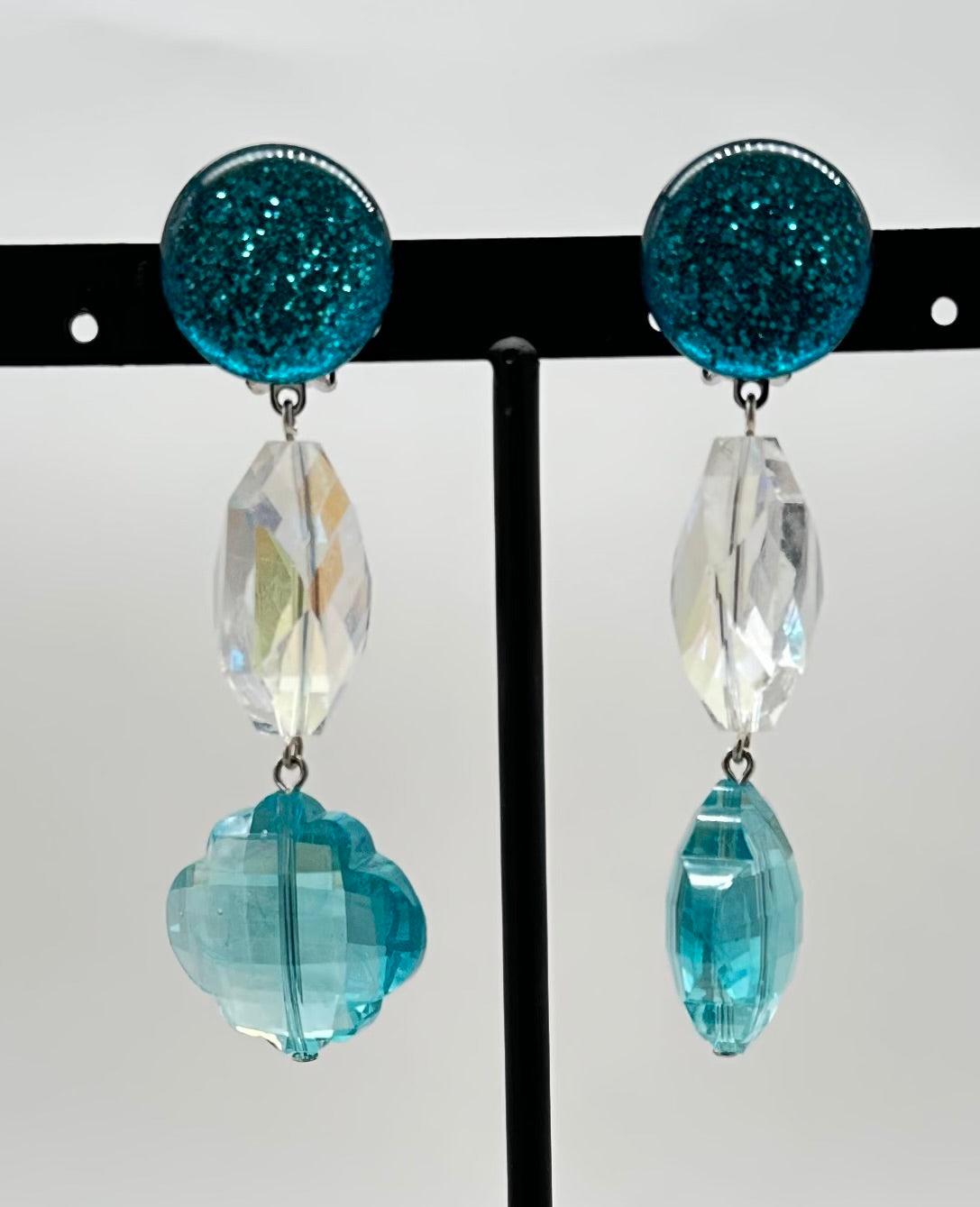 BOUCLES D'OREILLES ÉLÉMENTS SCINTILLANTS - Francine BRAMLI
