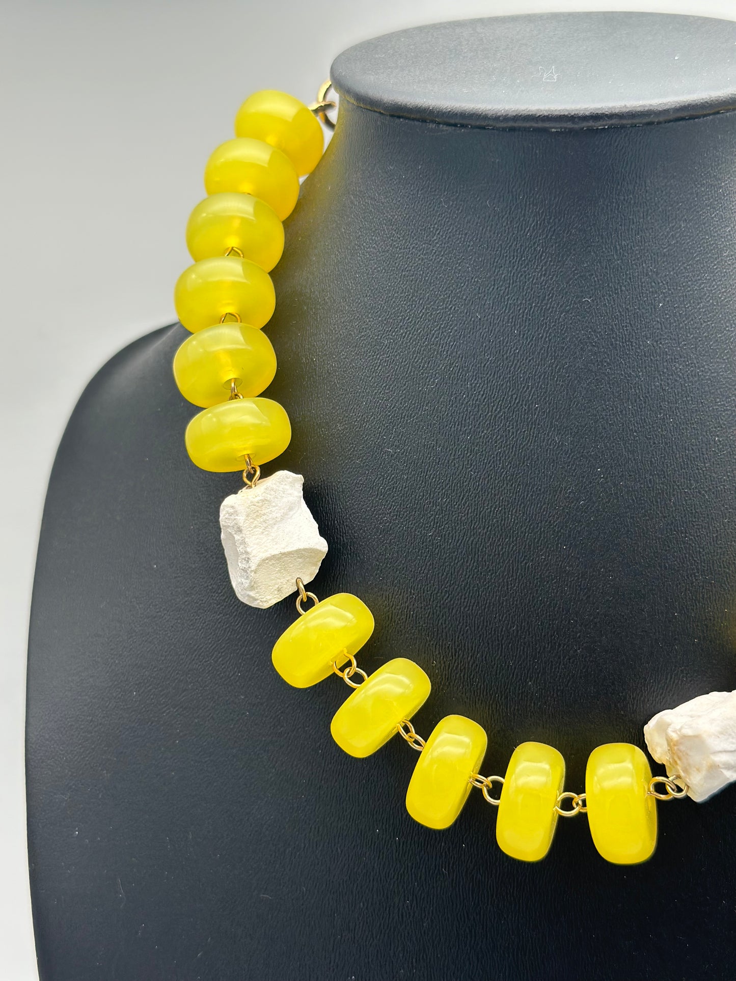 Collier jaune perles fantaisie et pierres - Francine BRAMLI