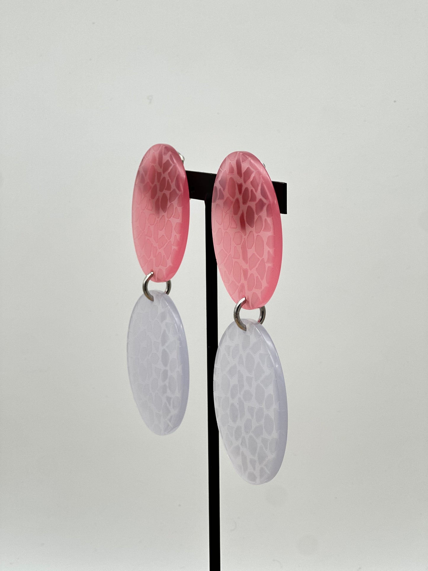 Boucles d’oreilles GIRAFE roses et blanches - Francine BRAMLI