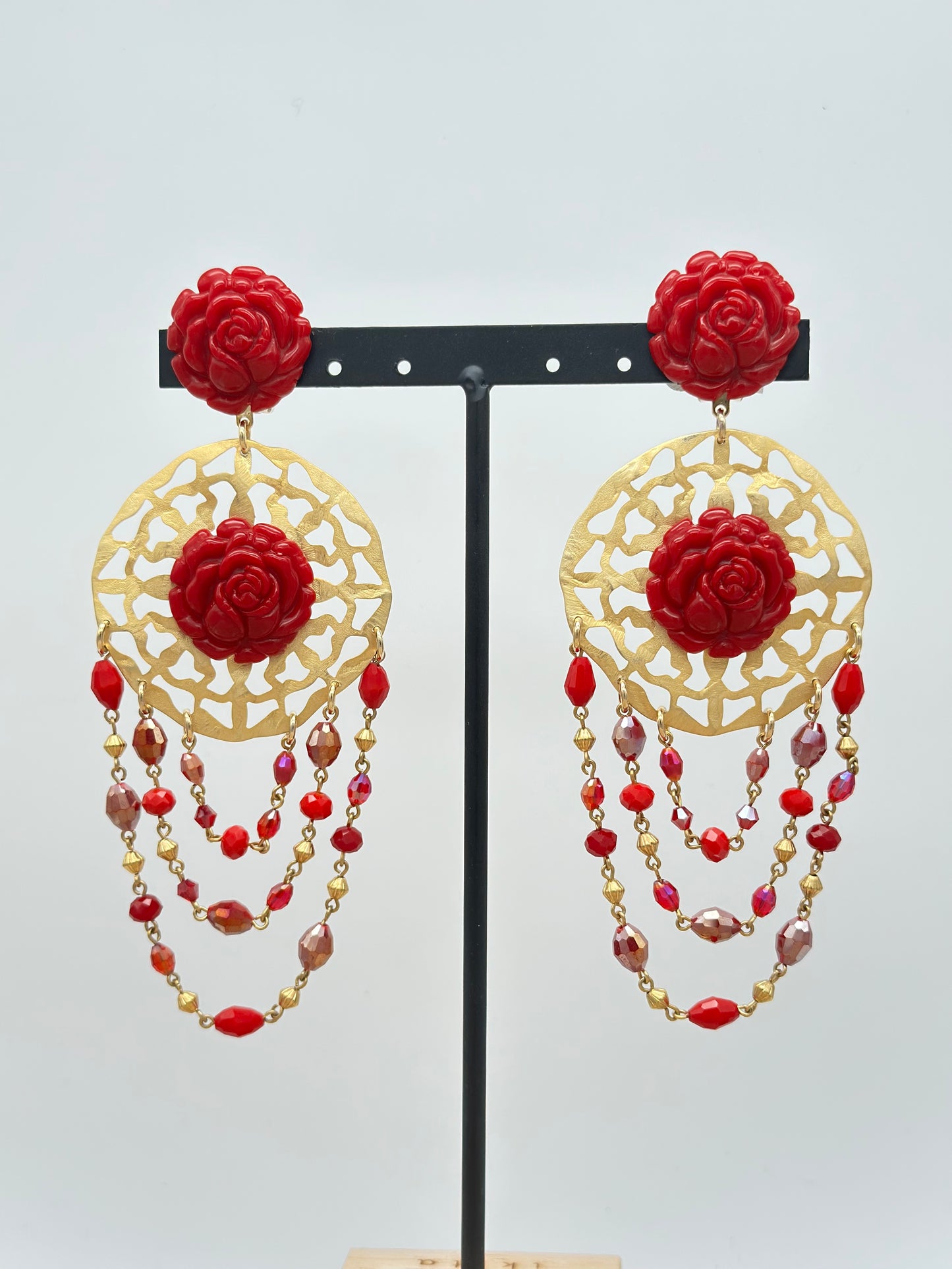 Boucles d’oreilles pampilles et camélia- Francine BRAMLI