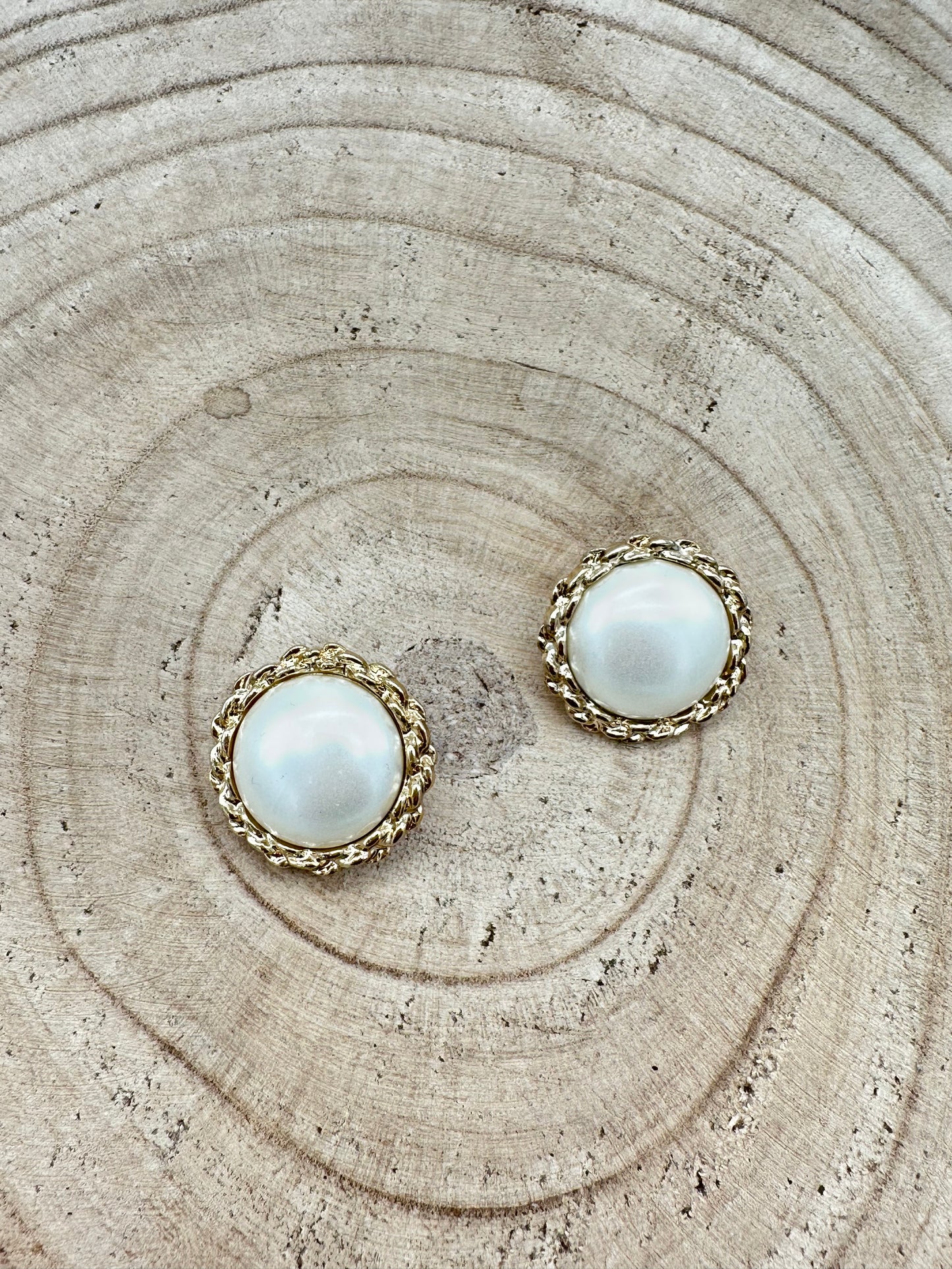 BOUCLES D'OREILLES CABOUCLES D'OREILLESCHONS PERLES & DORÉ - Francine BRAMLI