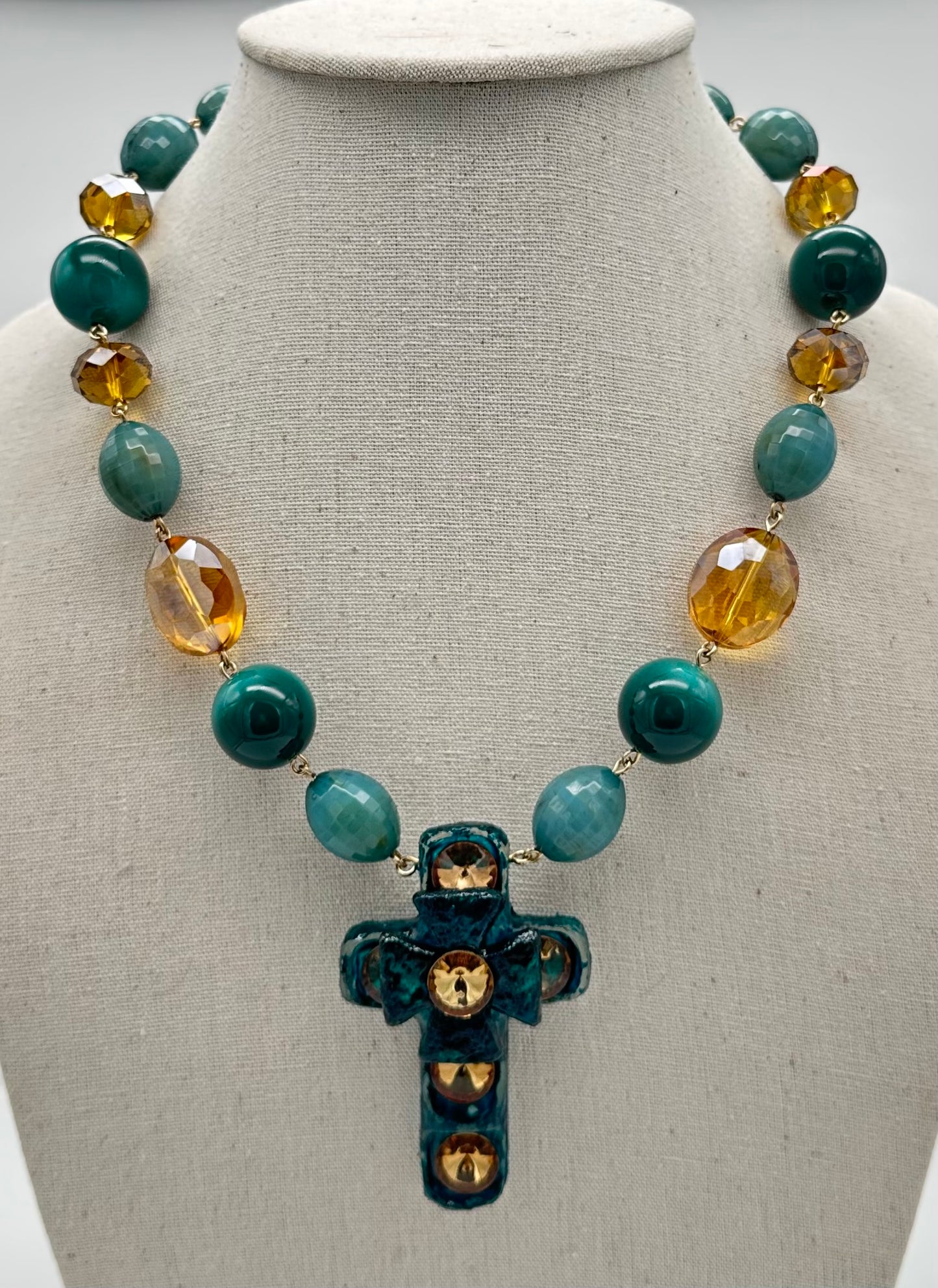 COLLIER CROIX ÉLÉMENTS SCINTILLANTS - Francine BRAMLI