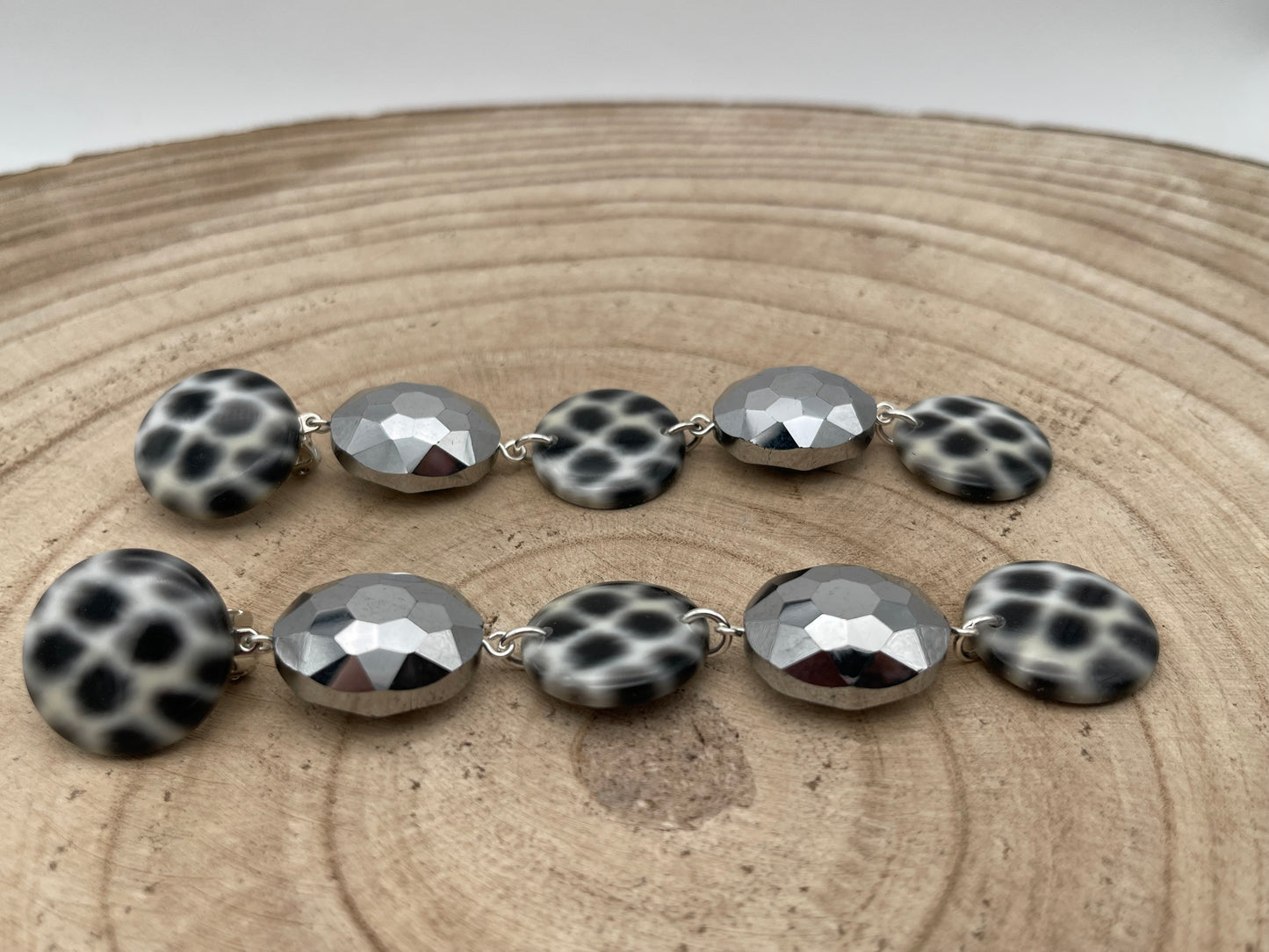 BOUCLES D’OREILLES ÉLÉMENTS SCINTILLANTS / MOTIF LÉOPARD - Francine BRAMLI