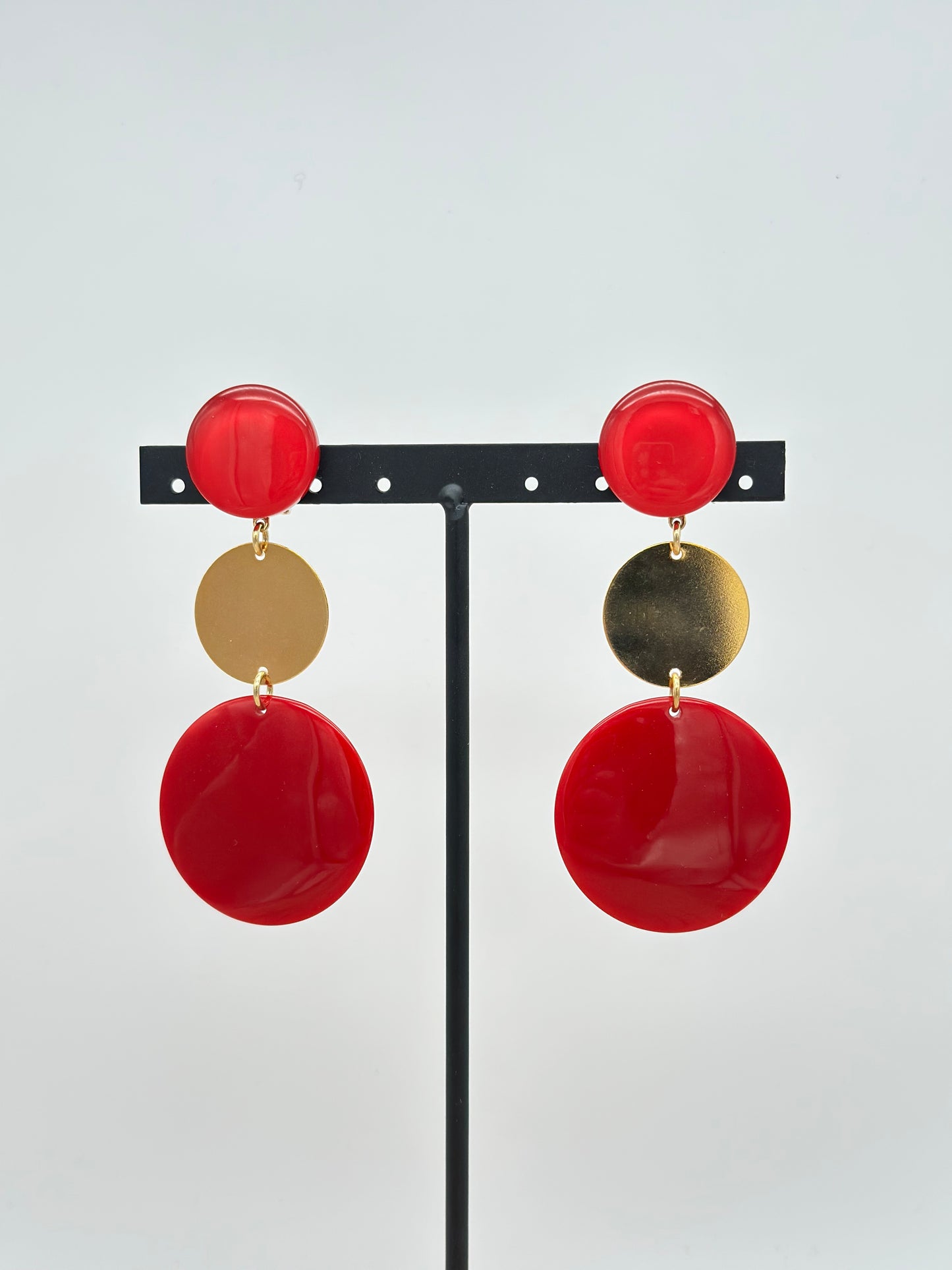 Boucles d’oreilles plaques rouge et dorée - Francine BRAMLI