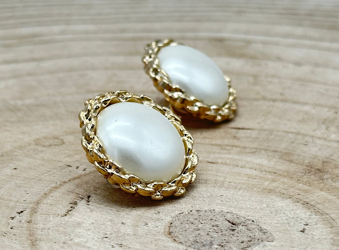 BOUCLES D'OREILLES CABOUCLES D'OREILLESCHONS PERLES & DORÉ - Francine BRAMLI