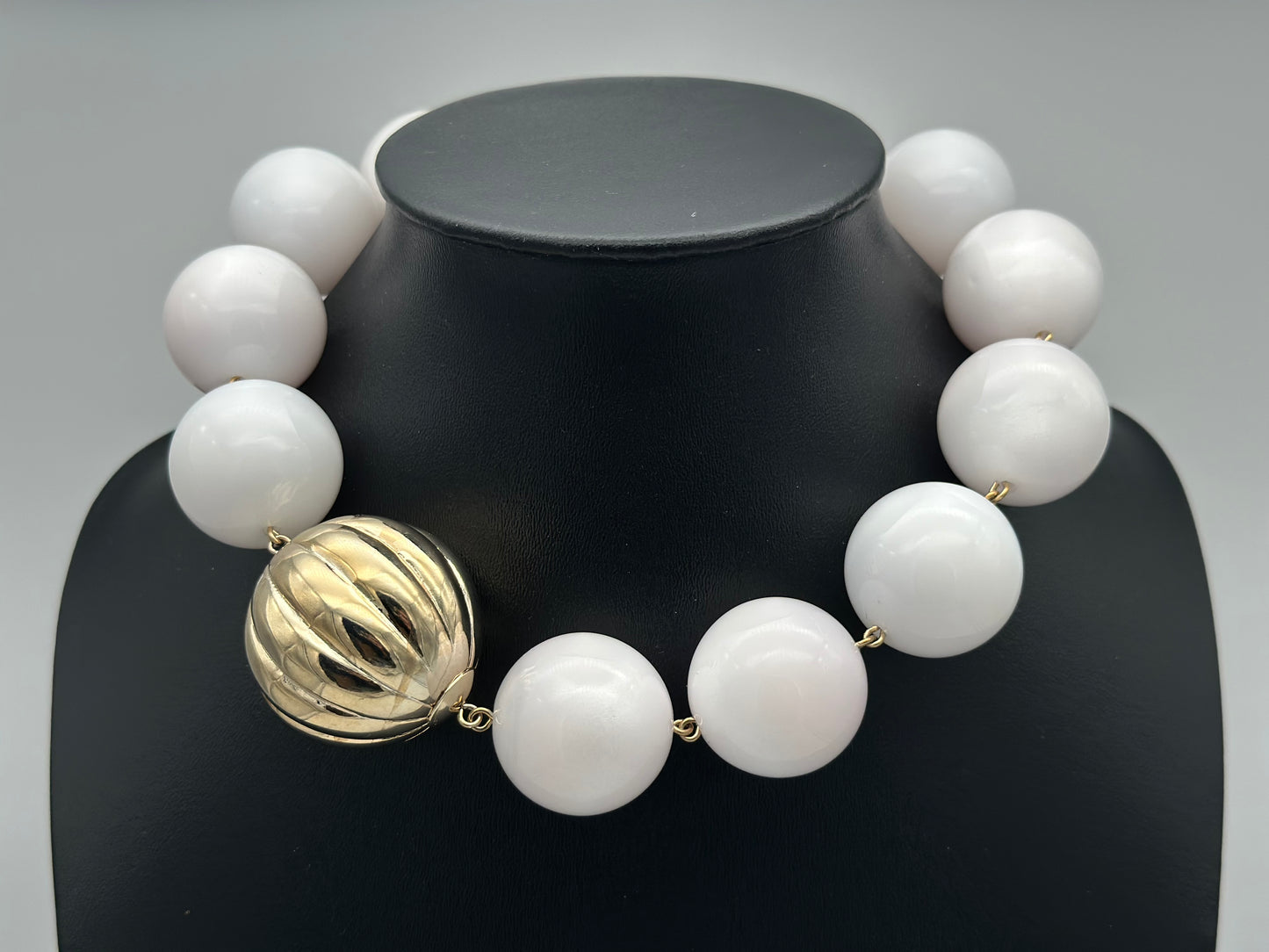 Collier blanc - Francine BRAMLI