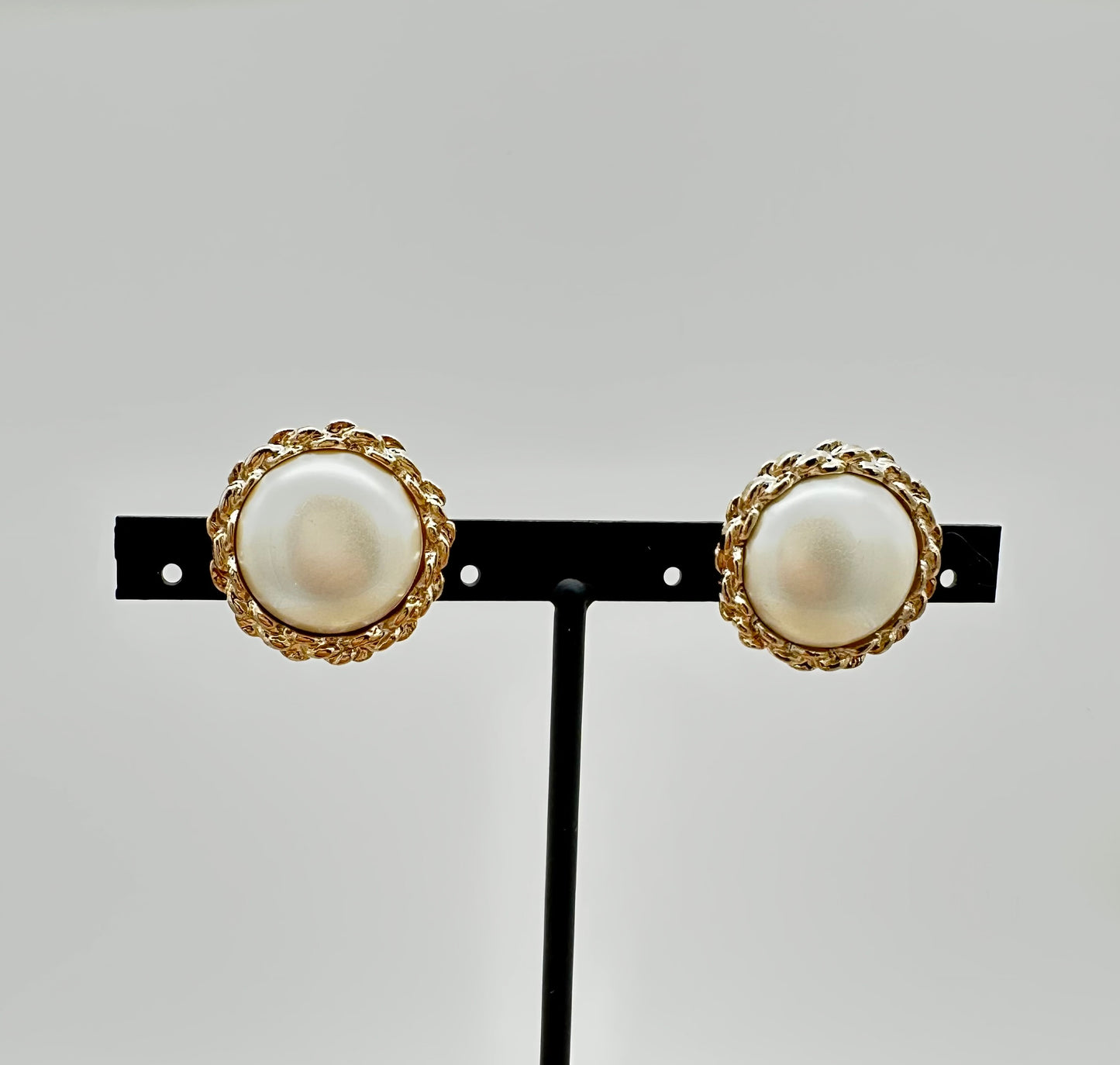 BOUCLES D'OREILLES CABOUCLES D'OREILLESCHONS PERLES & DORÉ - Francine BRAMLI