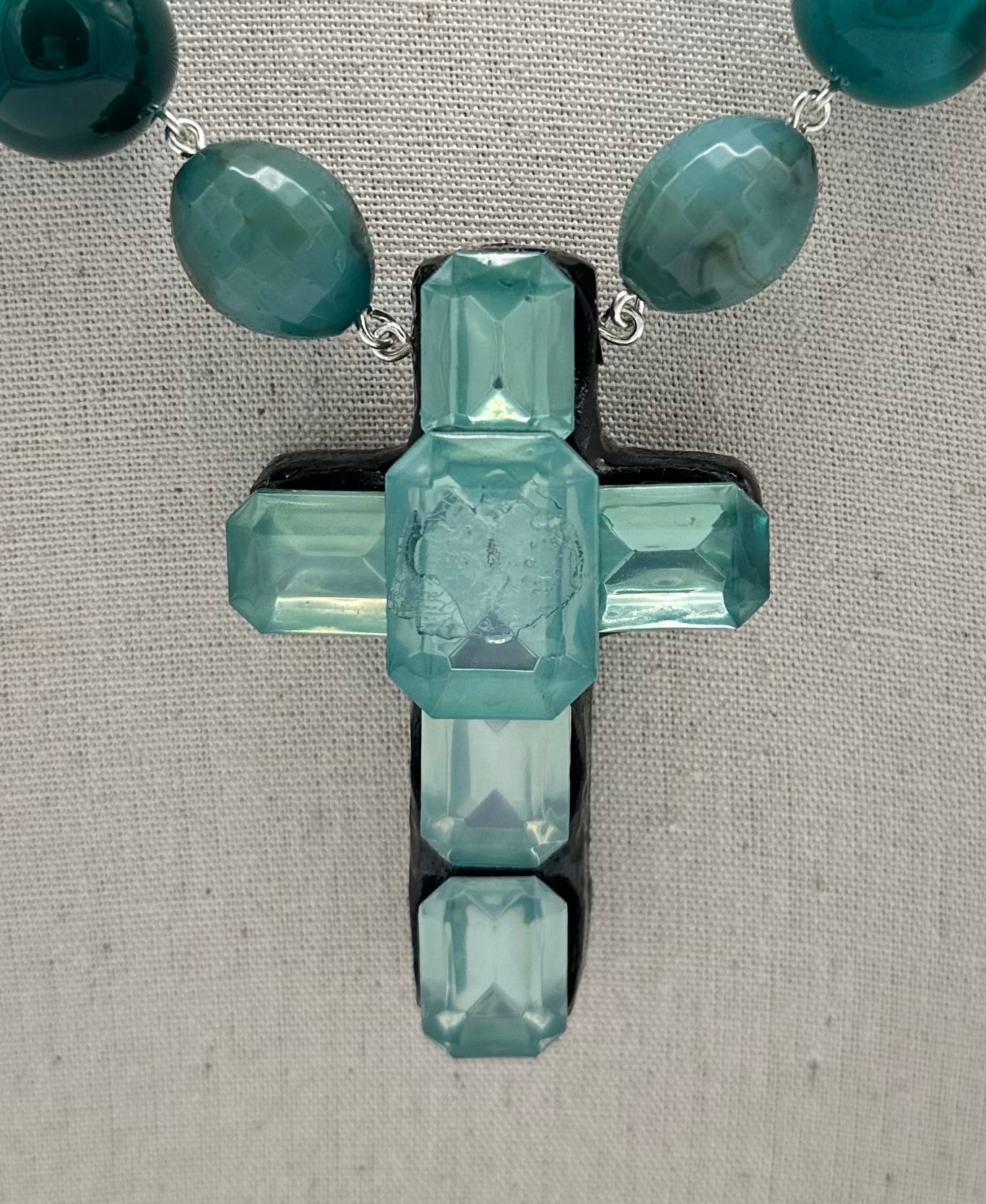 COLLIER CROIX ÉLÉMENTS SCINTILLANTS - Francine BRAMLI