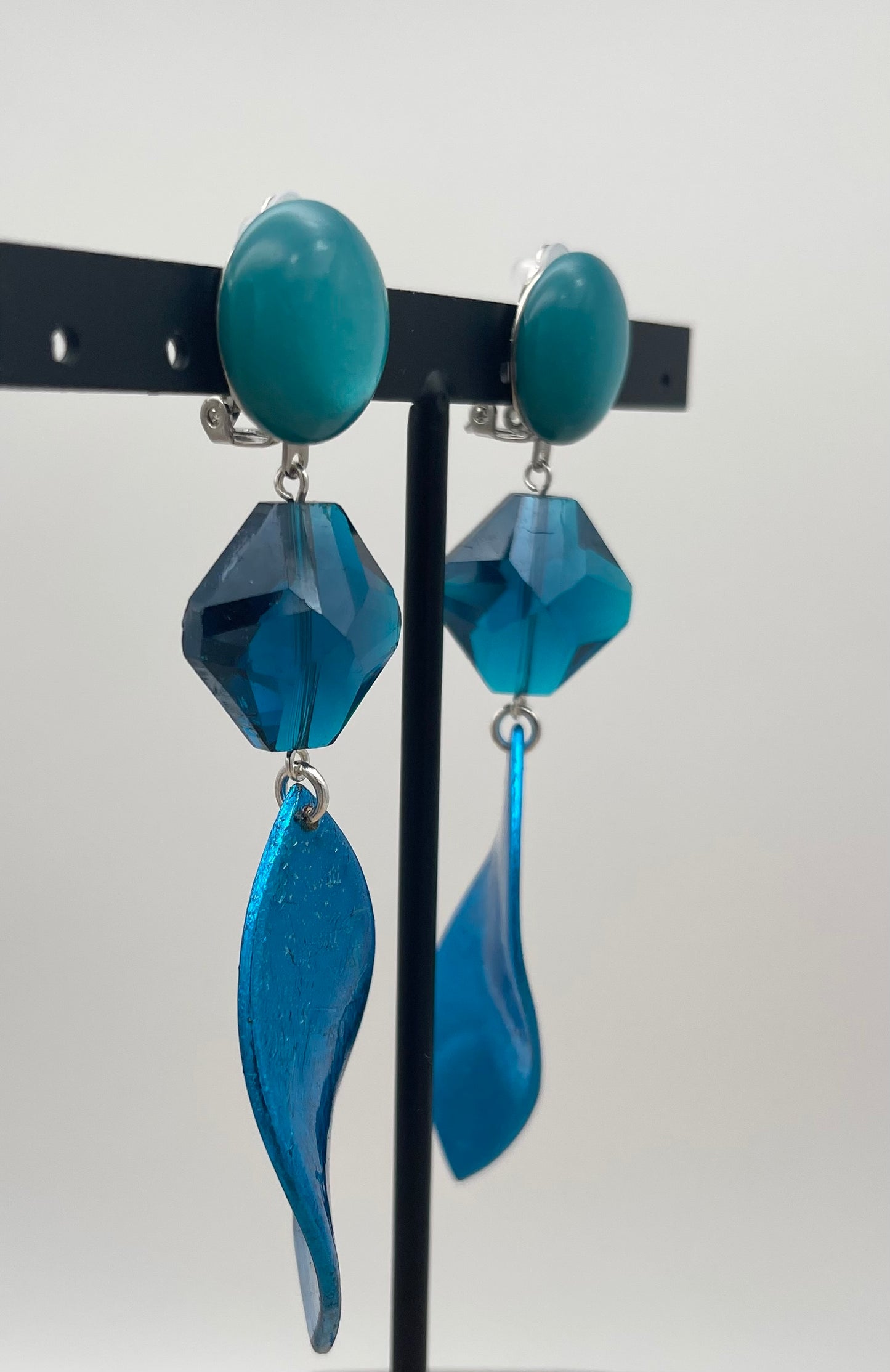 BOUCLES D’OREILLES FLAMMES ÉLÉMENTS SCINTILLANTS - Francine BRAMLI