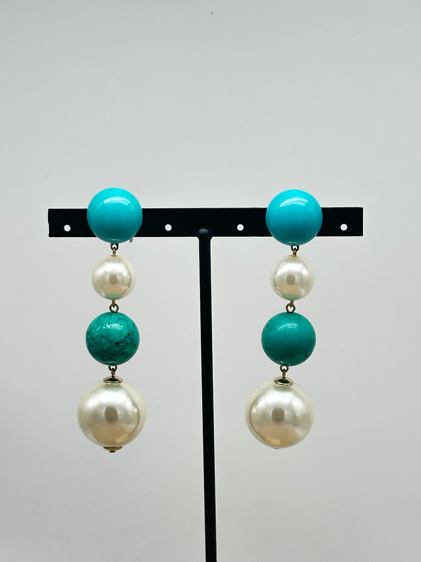BOUCLES D’OREILLES PERLES D’IMITATION / FANTAISIE - Francine BRAMLI