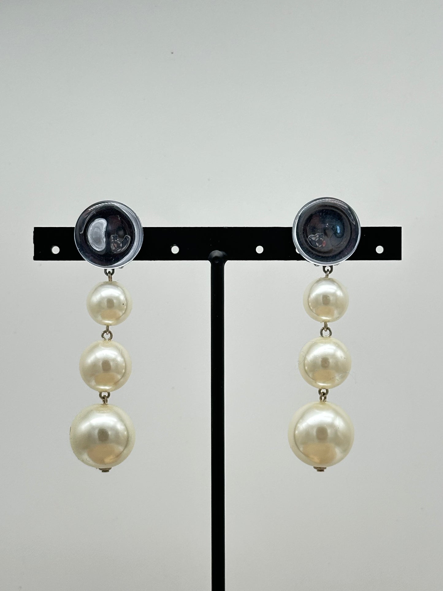 BOUCLES D’OREILLES PERLES D’IMITATION - Francine BRAMLI