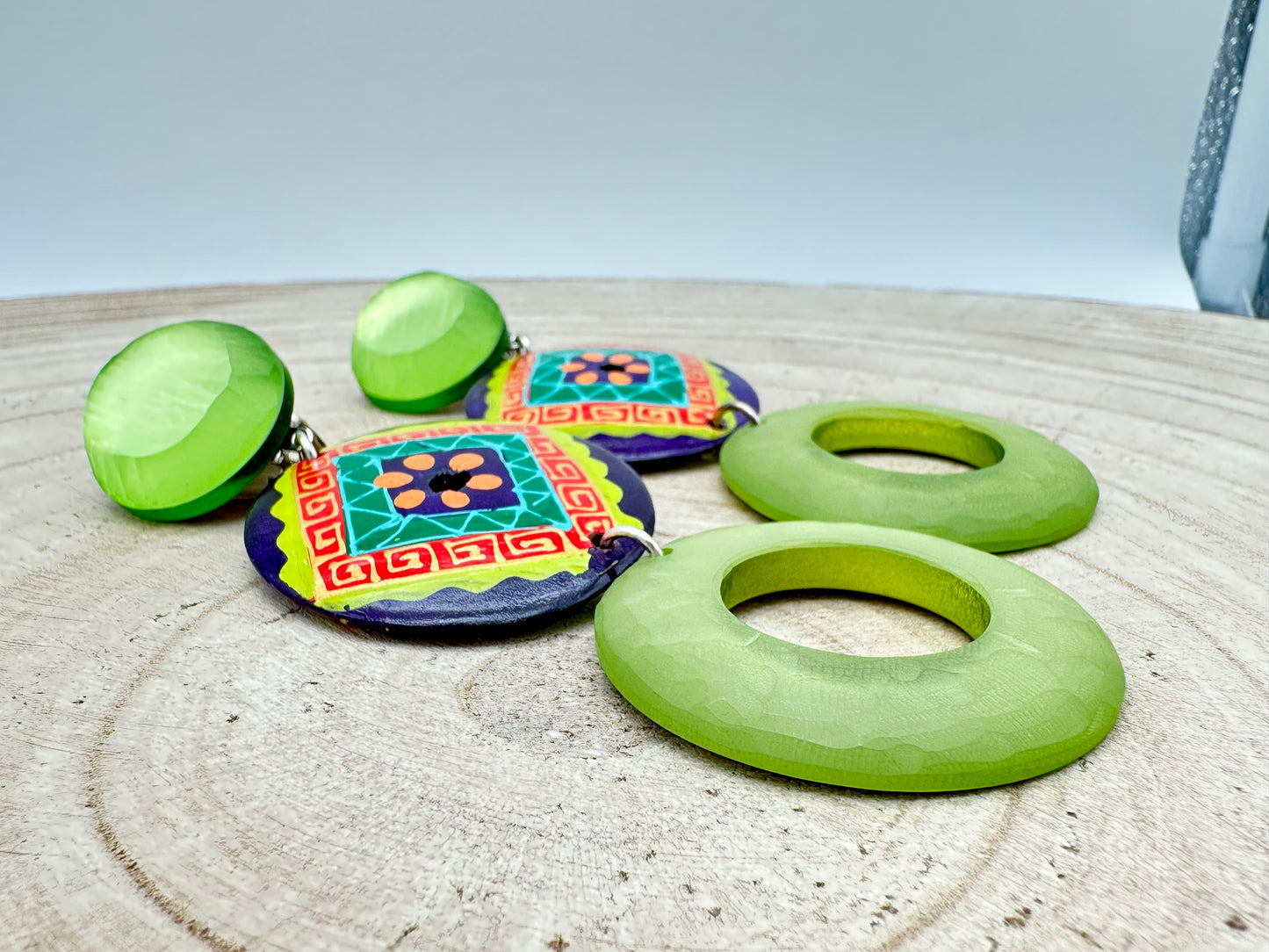 BOUCLES D’OREILLES BOIS PEINT/CRÉOLES - Francine BRAMLI