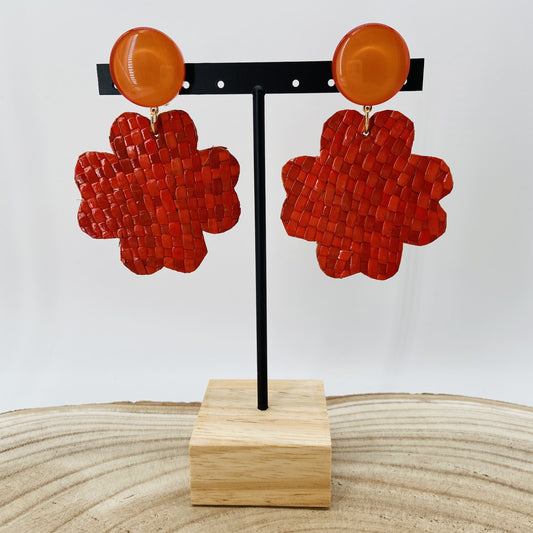 BOUCLES D'OREILLES Fleurs Oranges en Raphia tressé  - Francine BRAMLI