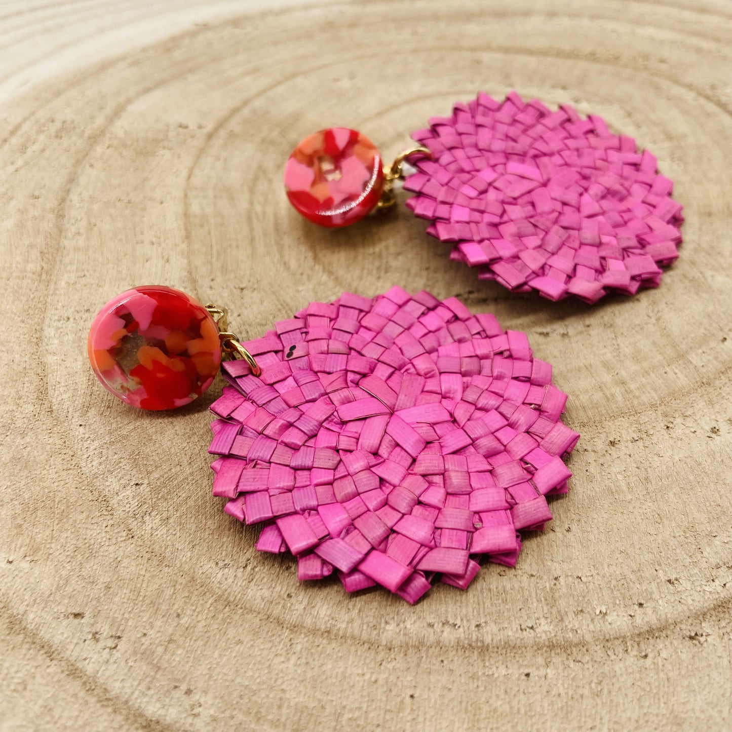 BOUCLES D'OREILLES Roses en Raphia tressé  - Francine BRAMLI