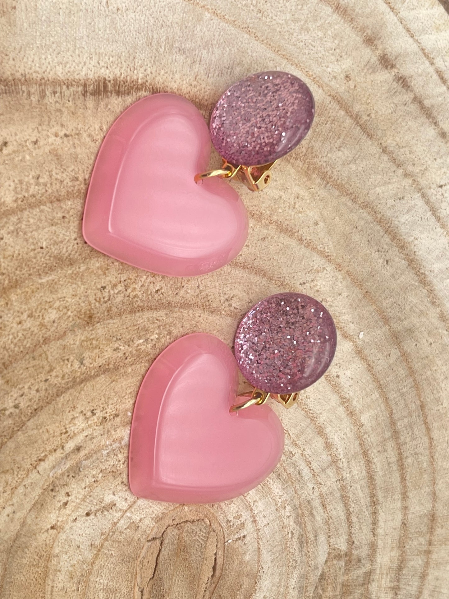 Boucle d'oreille petit coeur rose; Francine BRAMLI