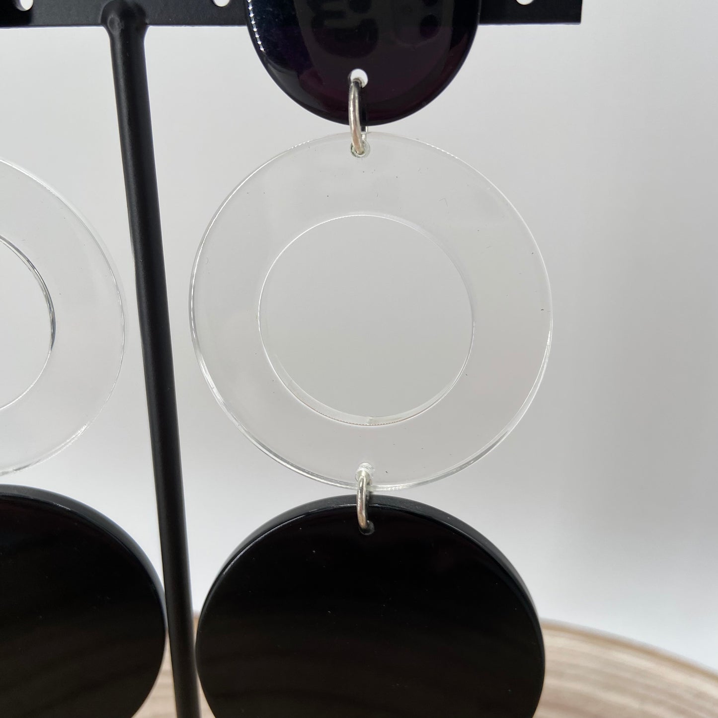 Boucles d'oreilles cercles noirs et transparents - Francine BRAMLI