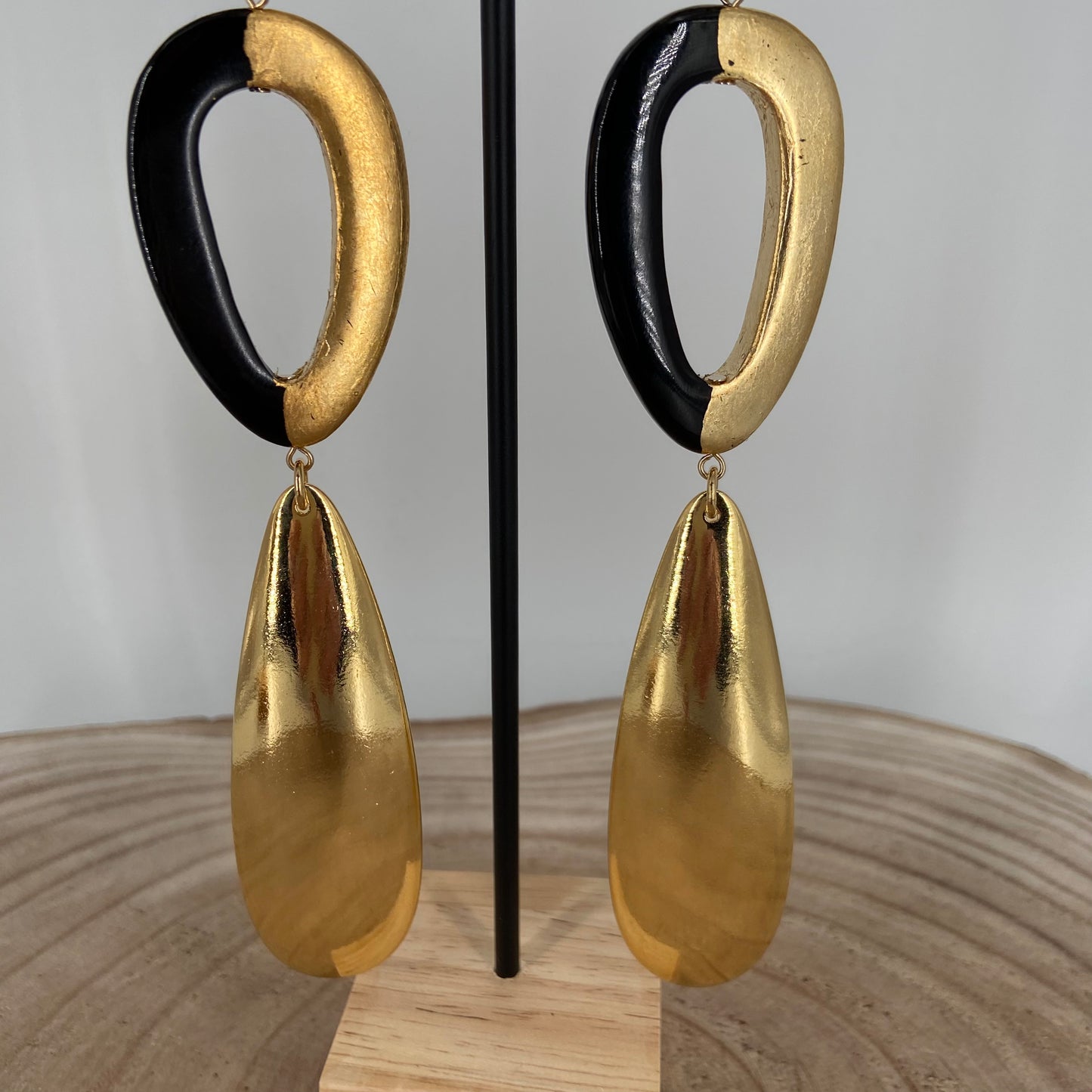 Boucles d'oreilles dorée et noires grandes gouttes - Francine BRAMLI