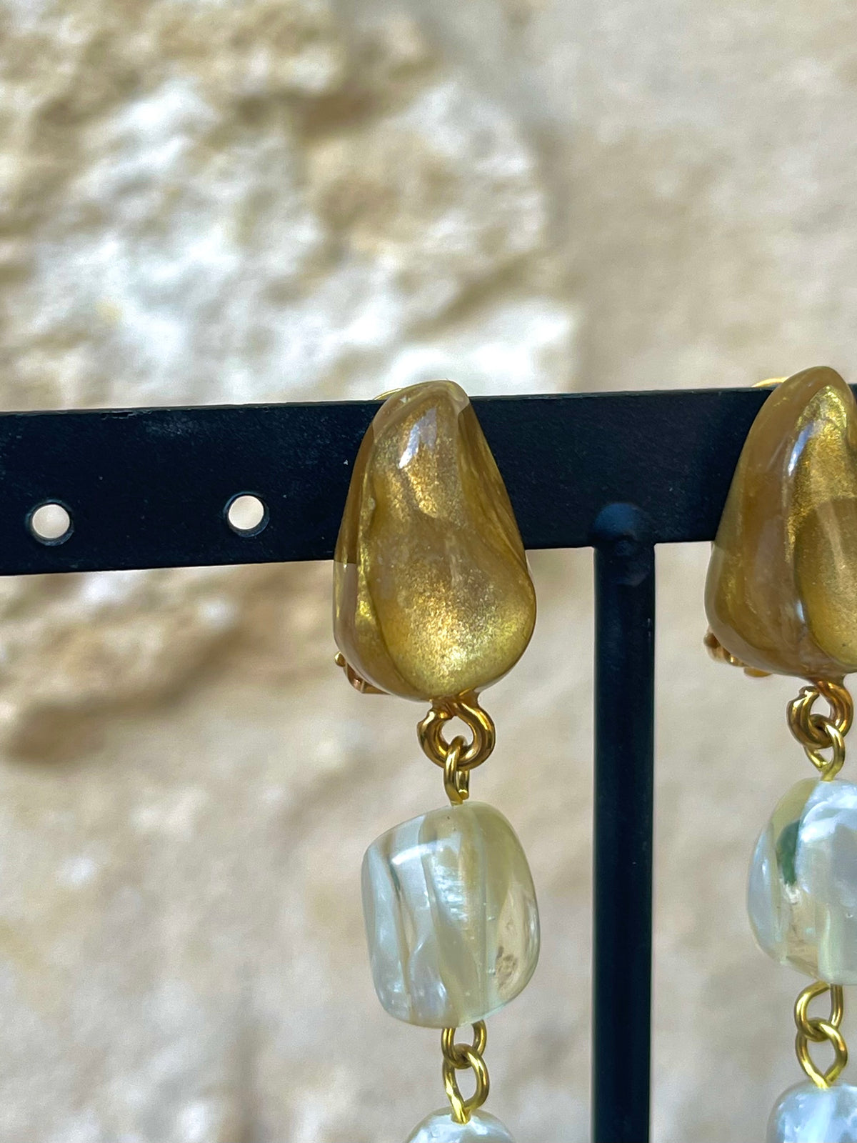 Boucles d'oreilles MARITA DORÉ/NACRE - Dominique Denaive