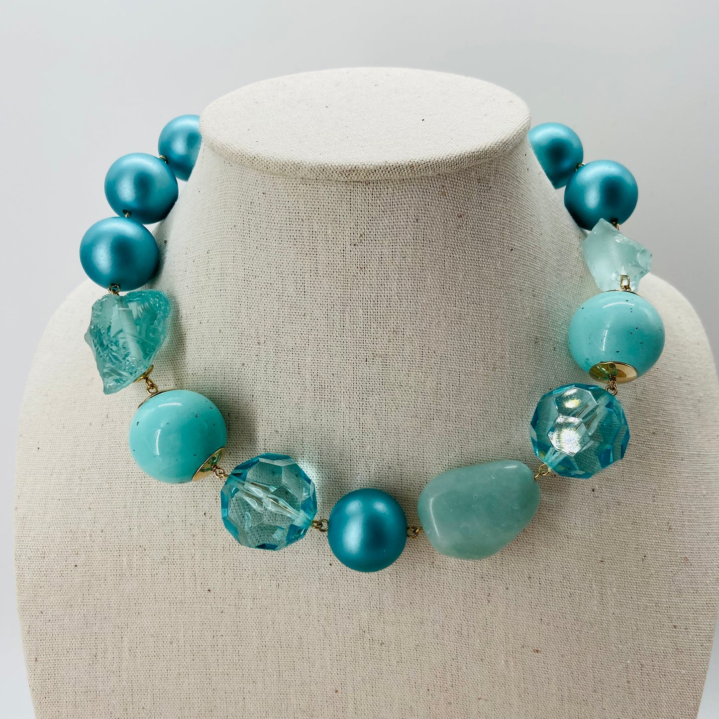 COLLIER perles et pierres turquoises- Francine BRAMLI