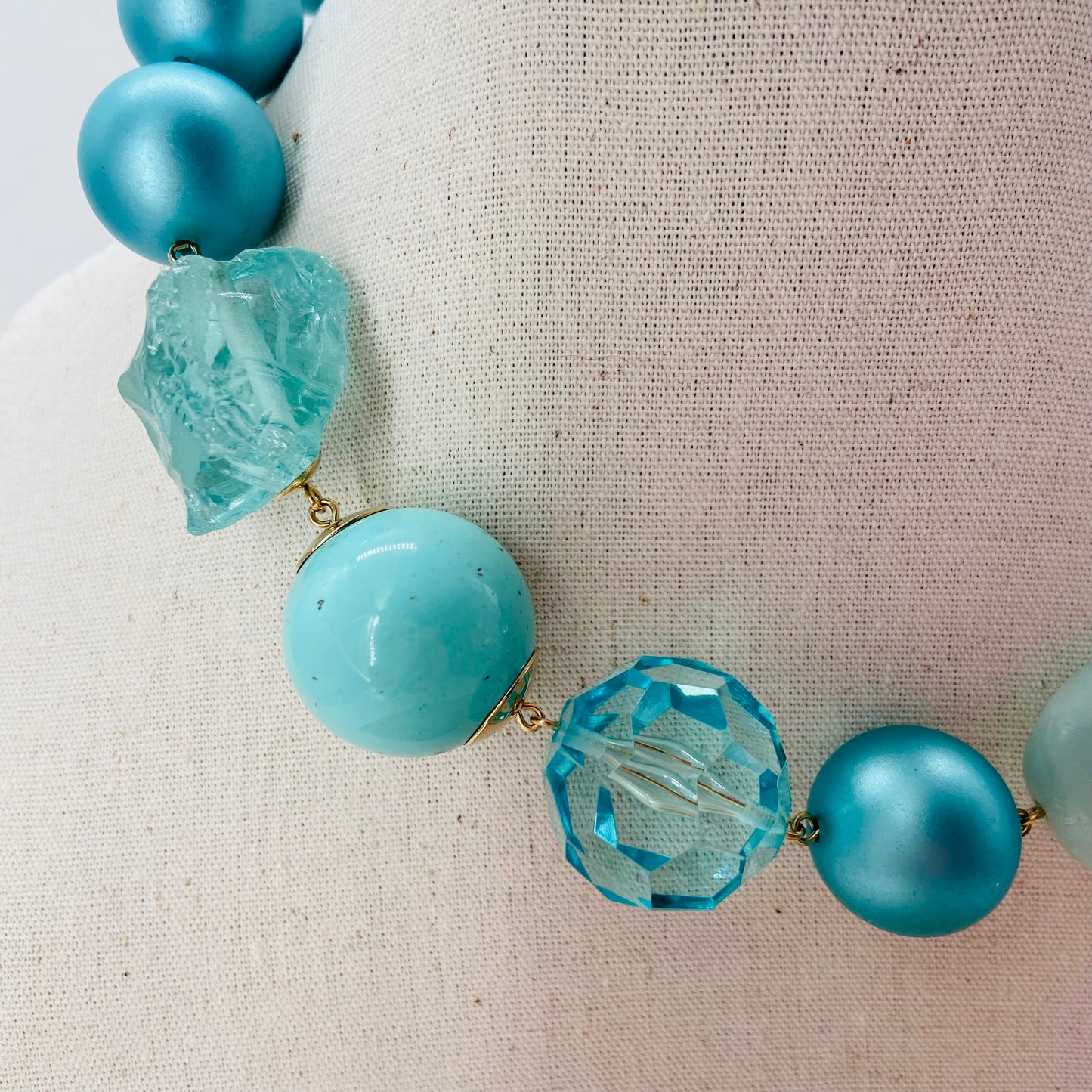 COLLIER perles et pierres turquoises- Francine BRAMLI