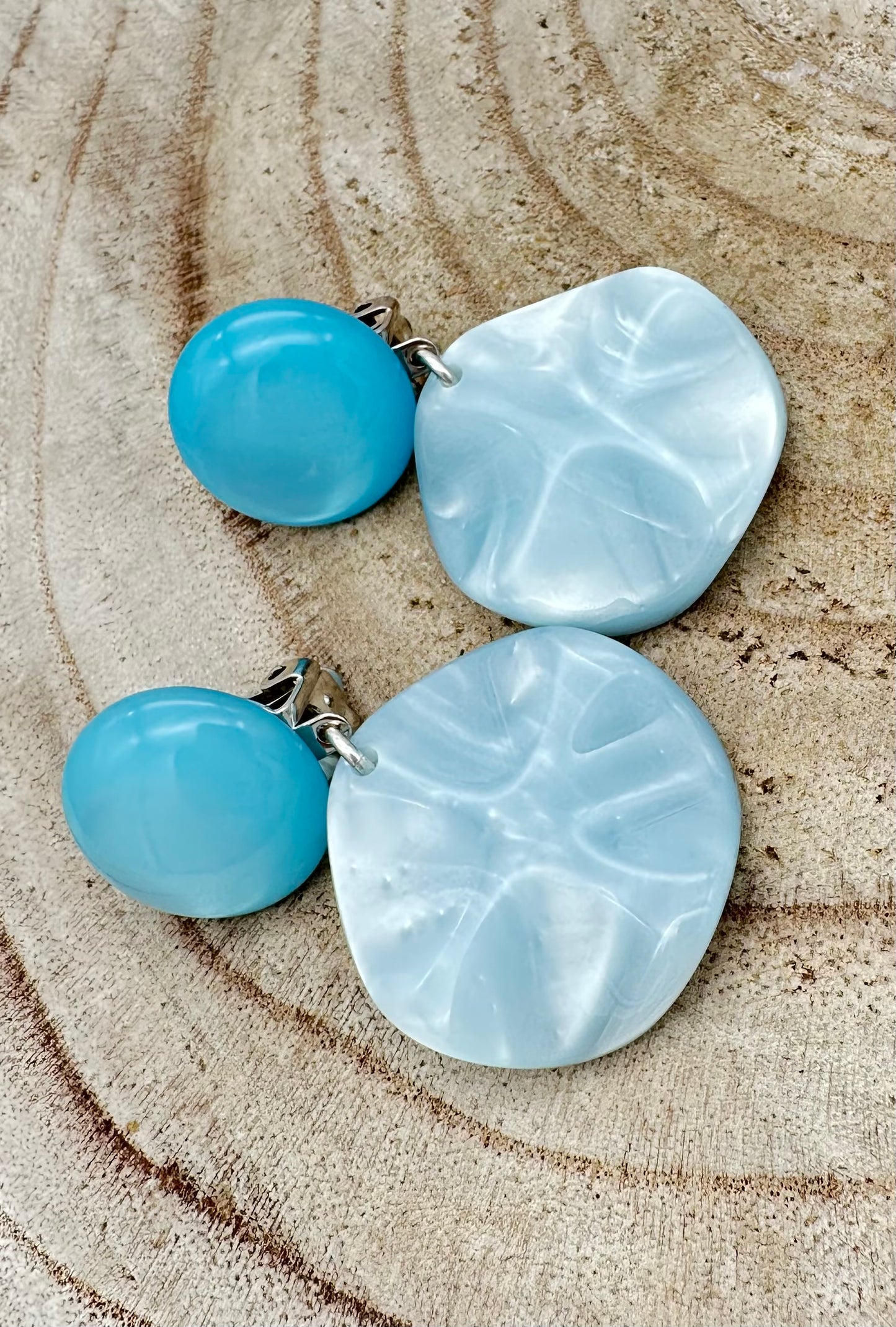 Boucles d'oreilles Vénus XS en résine végétale; Francine BRAMLI