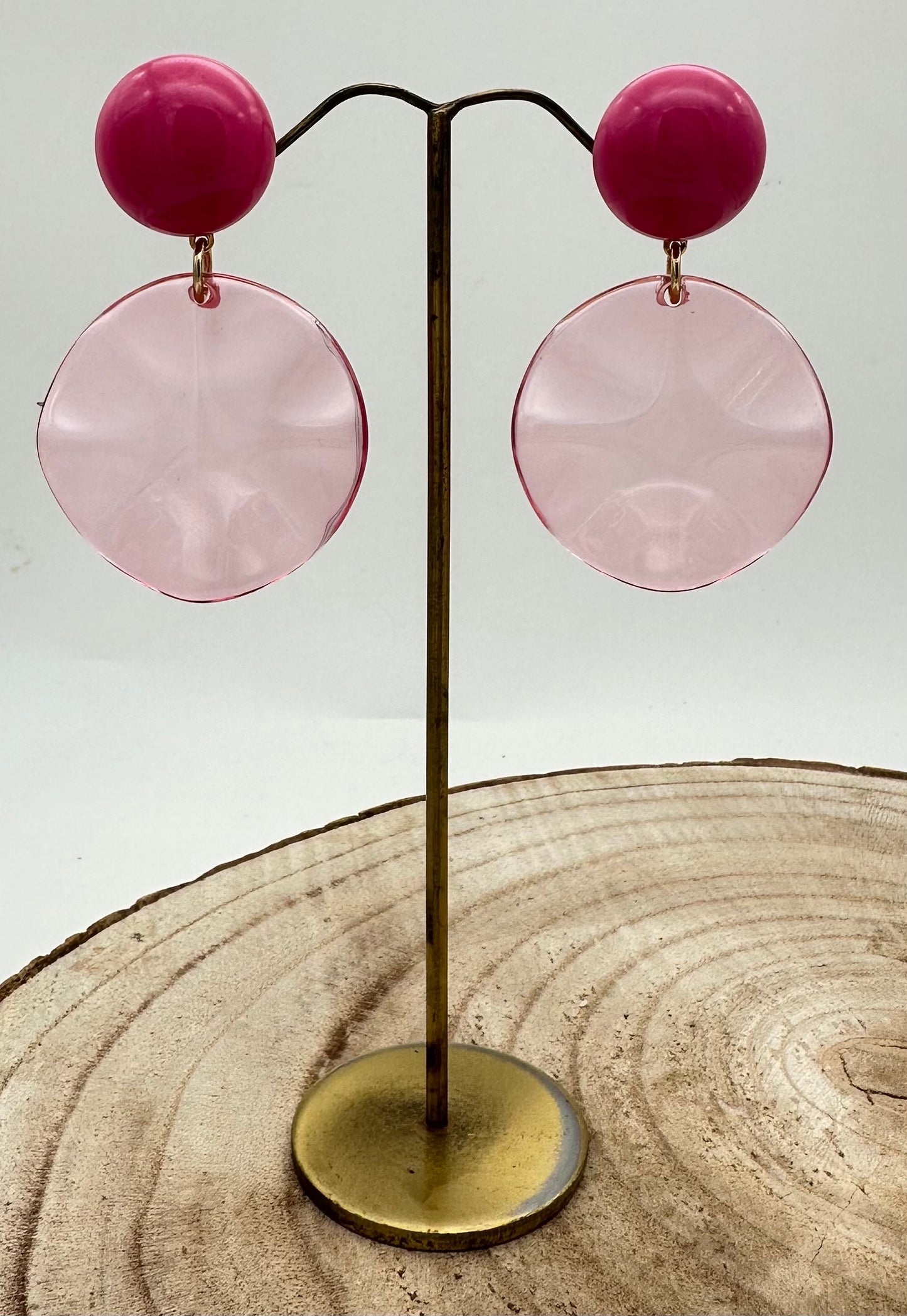 Boucles d'oreilles Vénus S en résine végétale; Francine BRAMLI