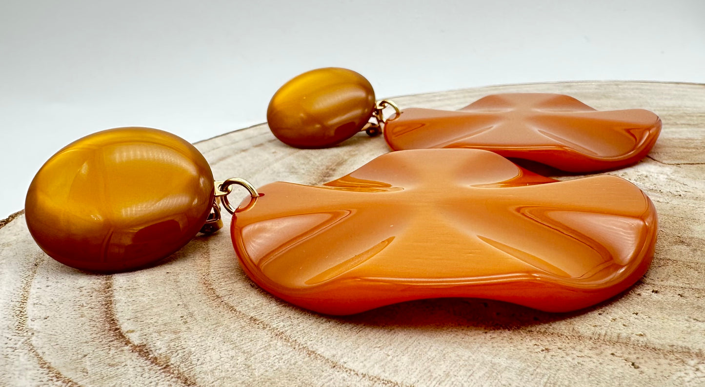 Boucles d'oreilles Vénus M en résine végétale; Francine BRAMLI