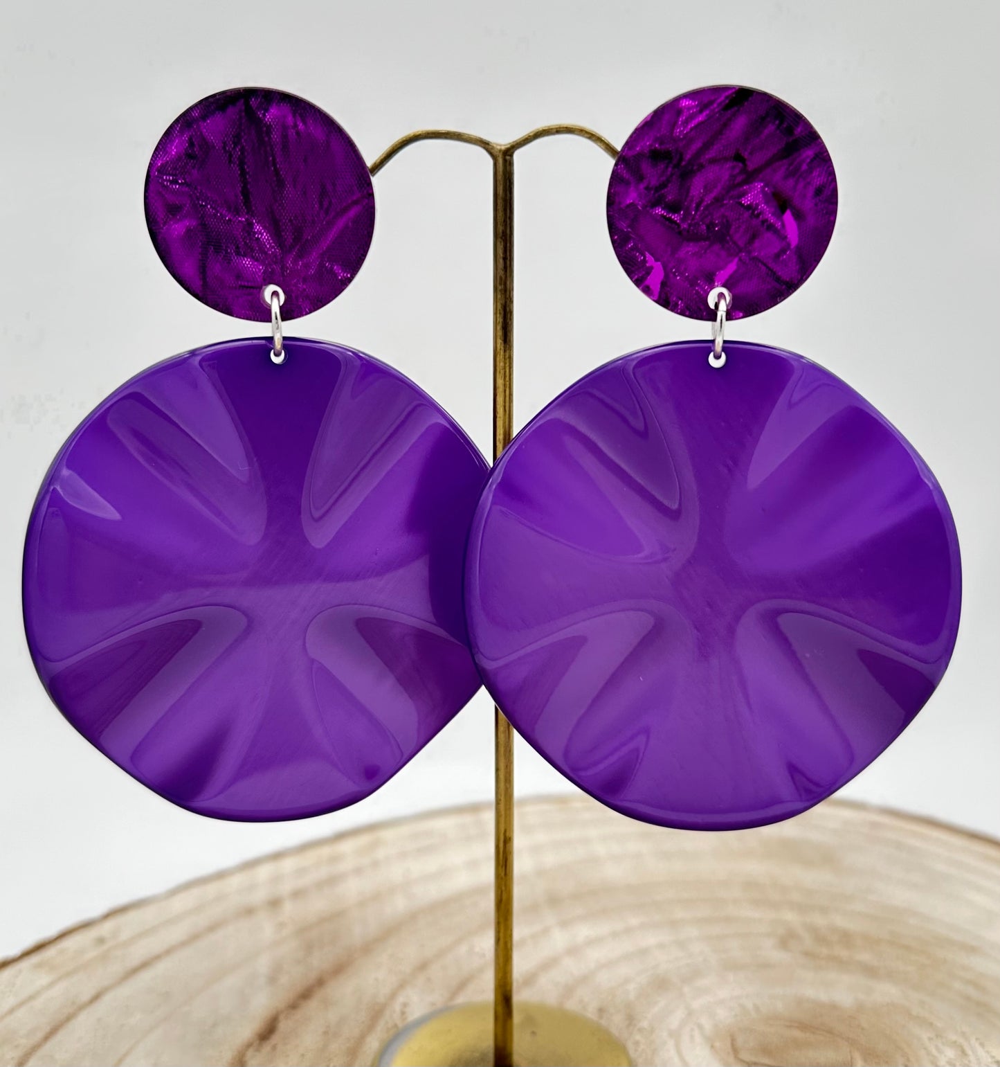 Boucles d'oreilles Vénus M en résine végétale; Francine BRAMLI