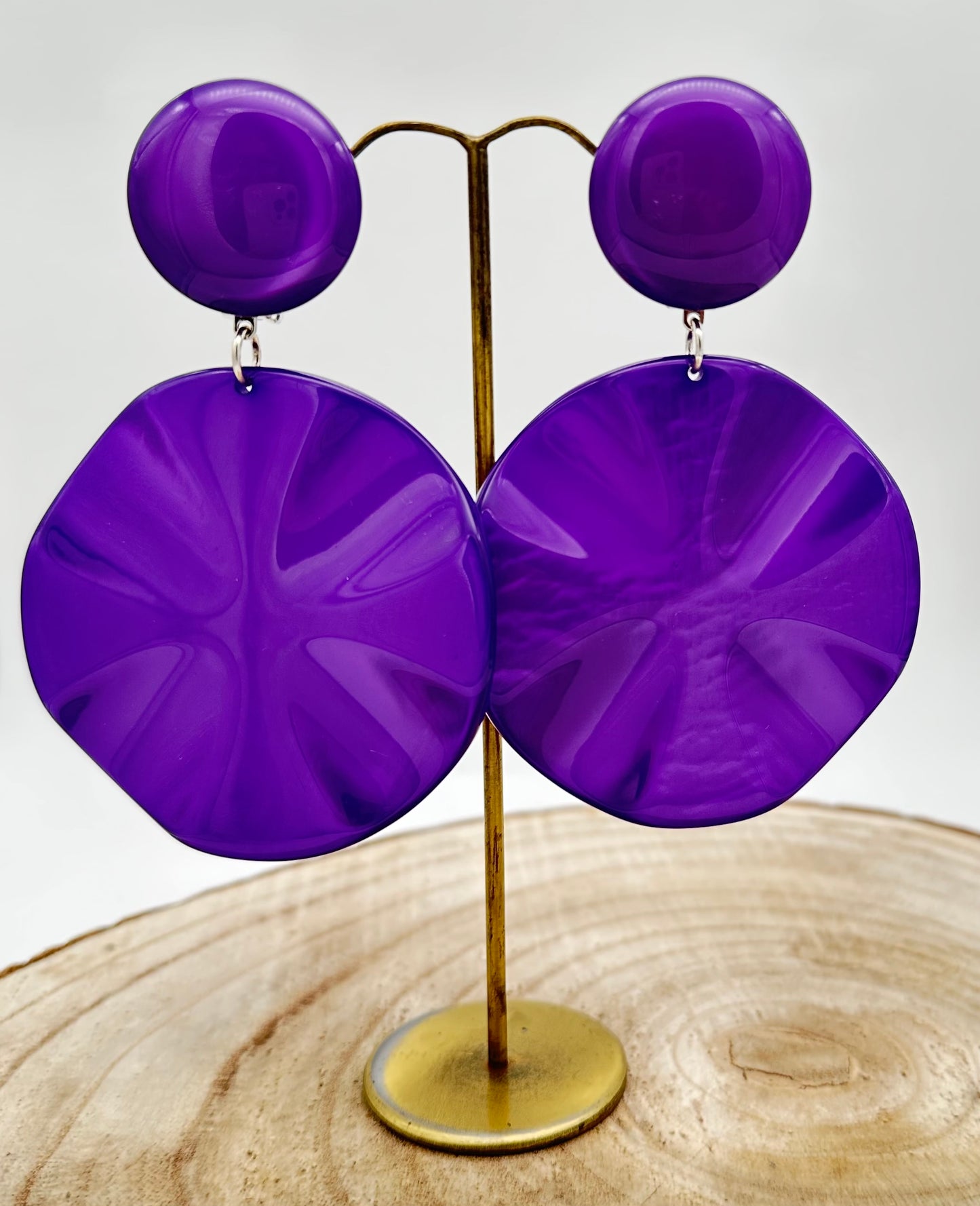 Boucles d'oreilles Vénus M en résine végétale; Francine BRAMLI