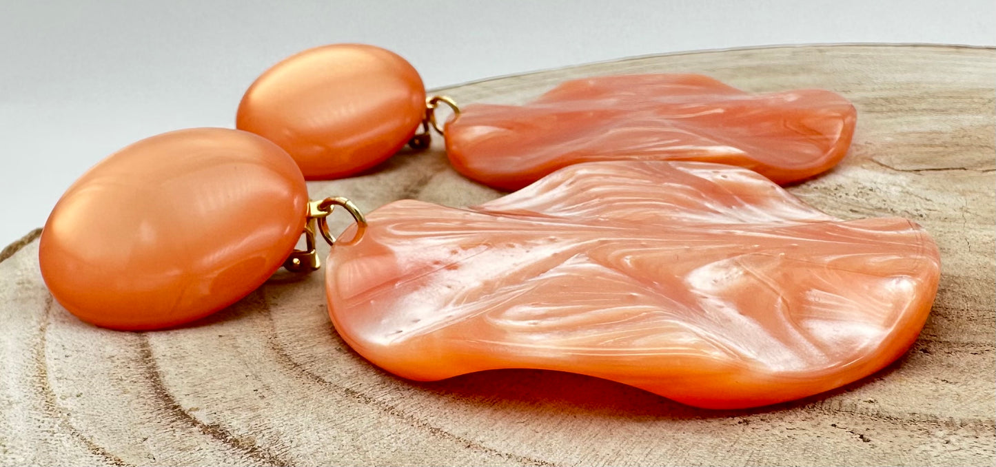 Boucles d'oreilles Vénus M en résine végétale; Francine BRAMLI