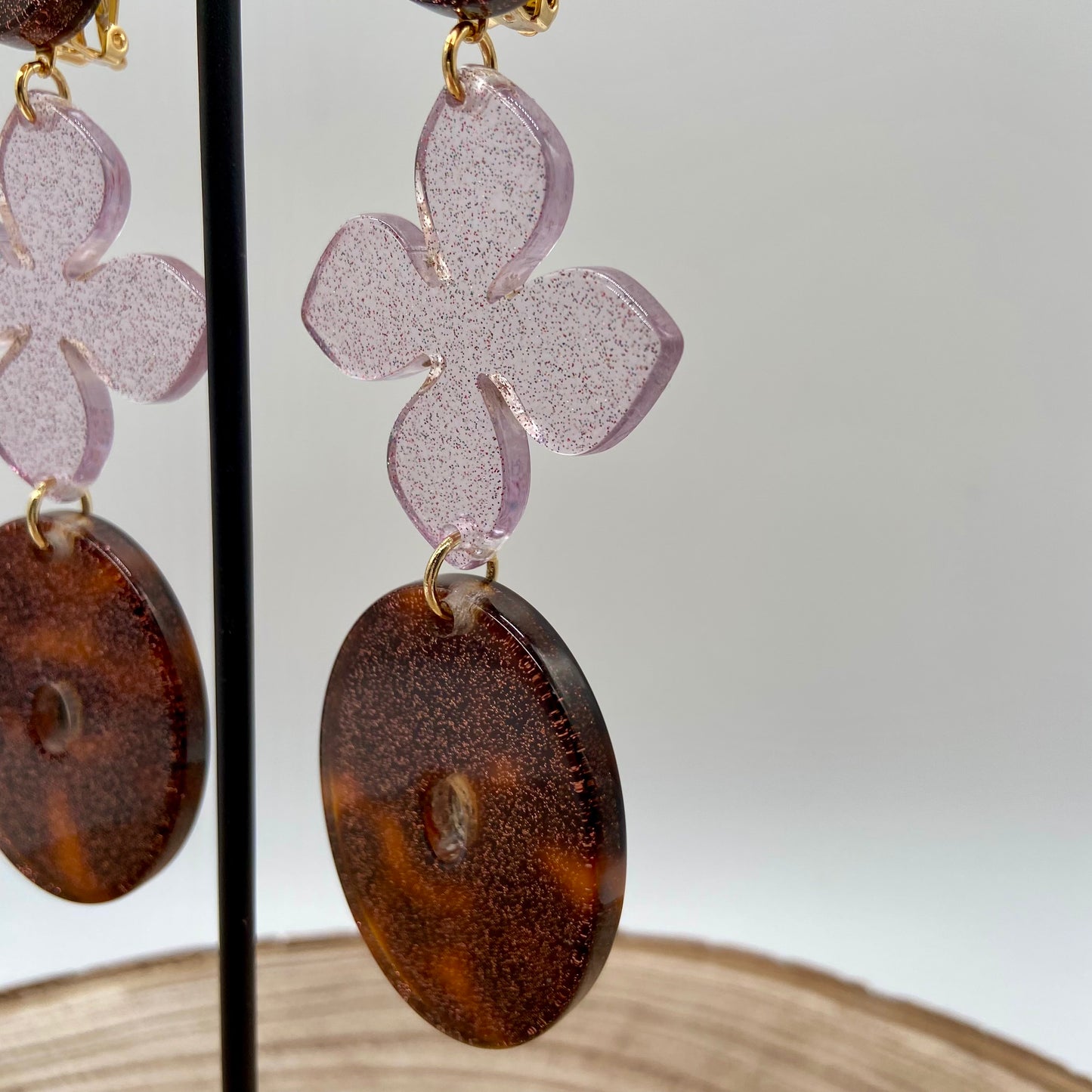 Boucles d'oreilles marron pailletées et fleurs - Francine BRAMLI